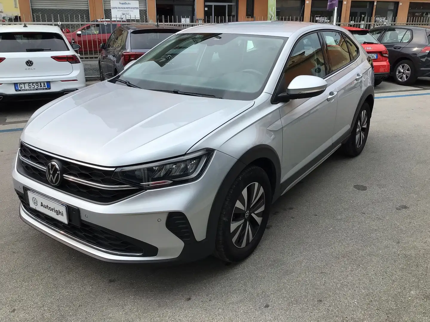 Volkswagen Taigo Taigo 1.0 TSI 95 CV Life Argento - 1