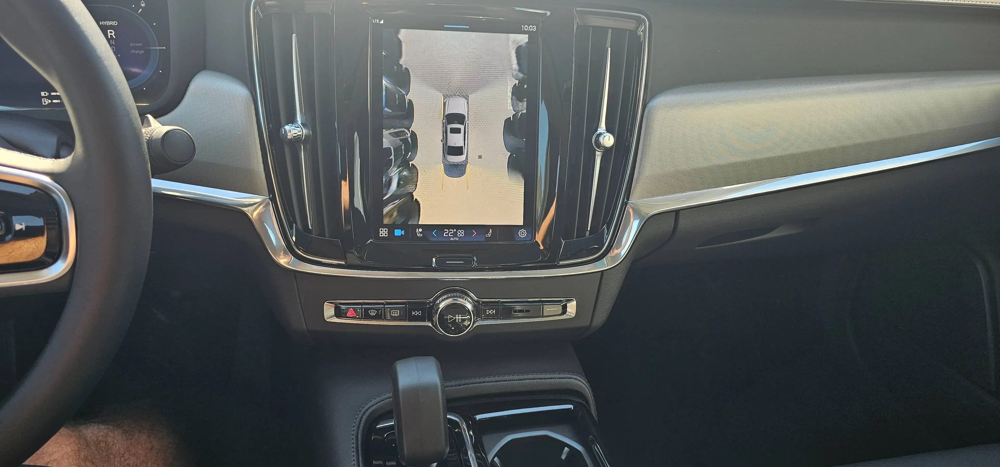 Volvo S90 Ultimate Bright Recharge Plug-In Hybrid AWD — photo 11