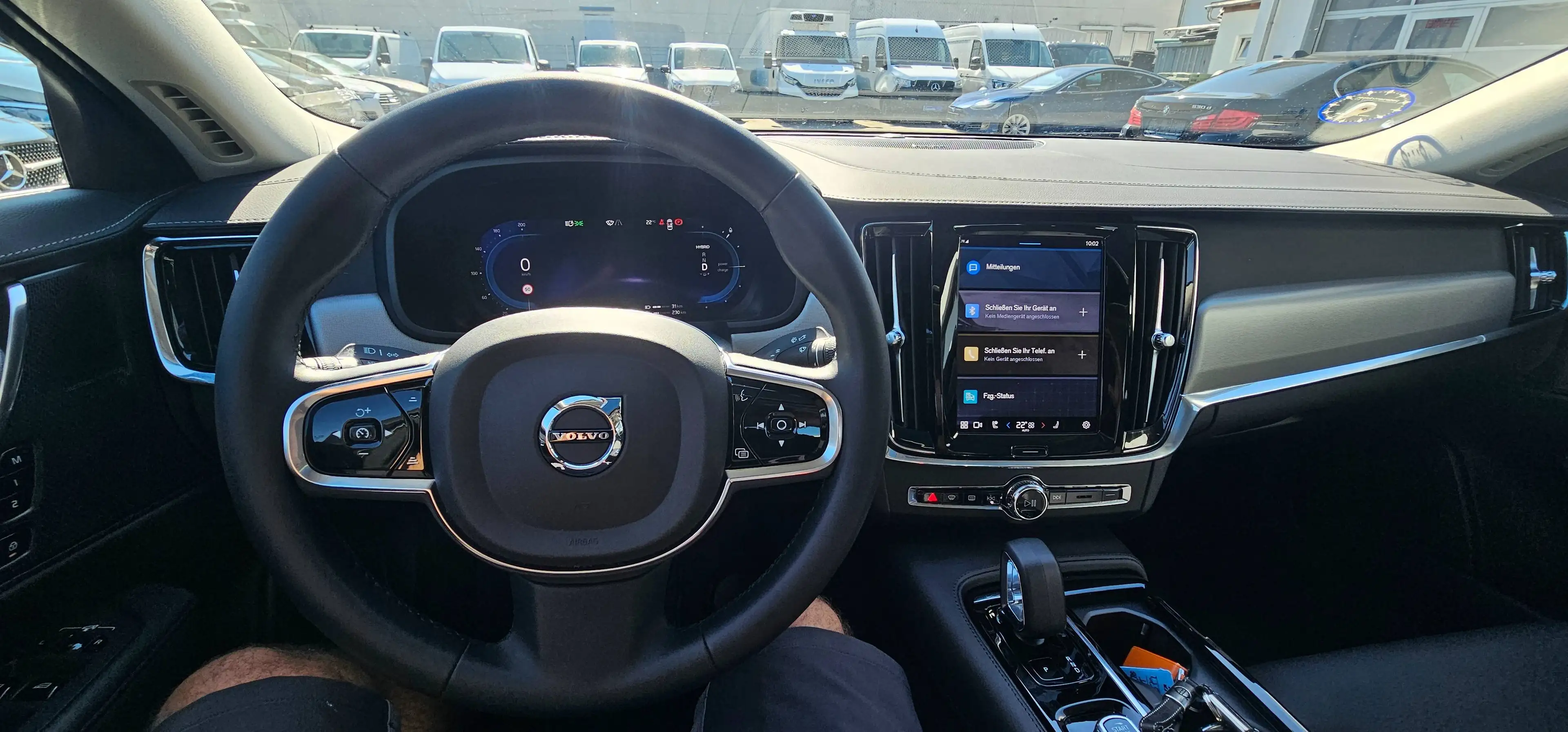 Volvo S90 Ultimate Bright Recharge Plug-In Hybrid AWD — photo 10
