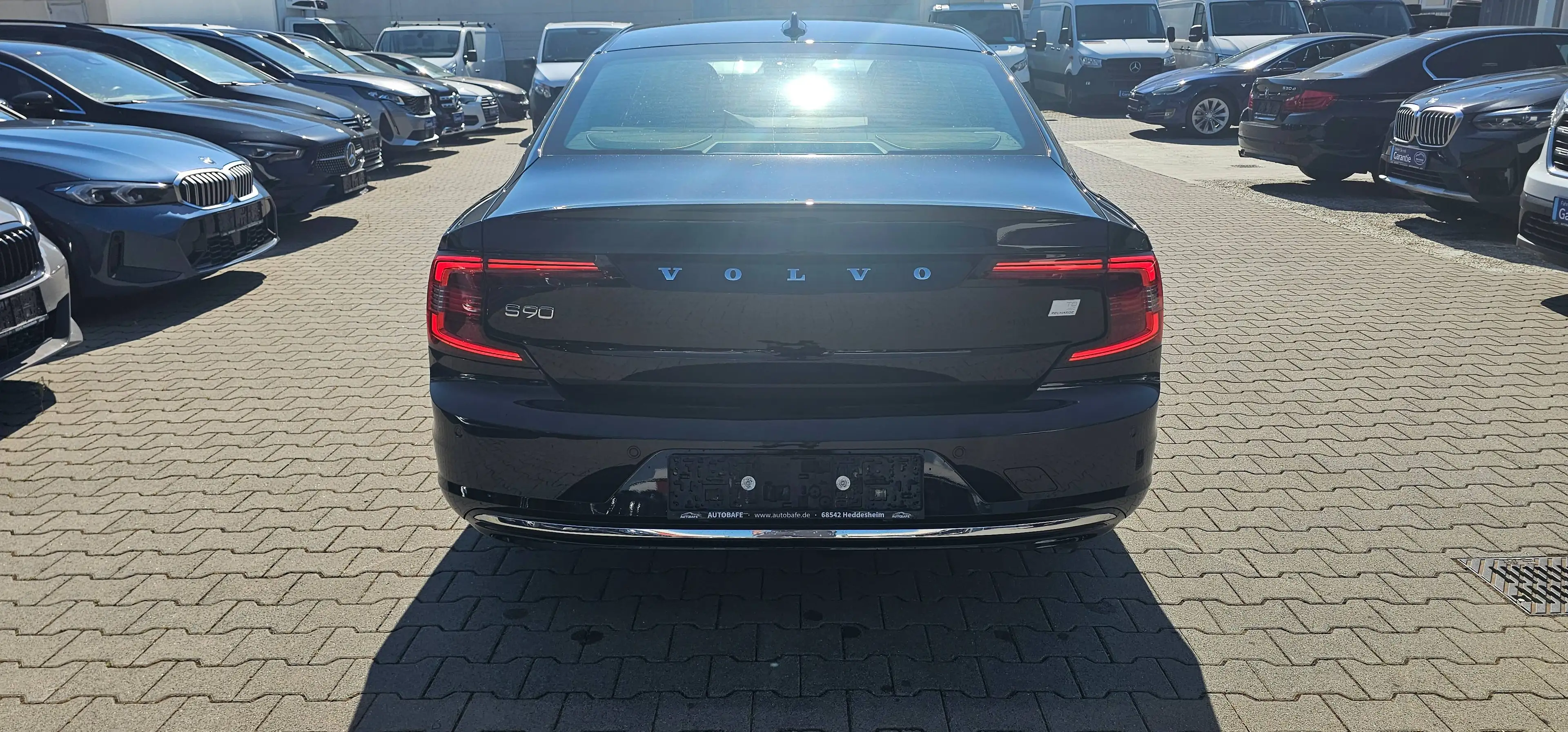 Volvo S90 Ultimate Bright Recharge Plug-In Hybrid AWD — photo 5