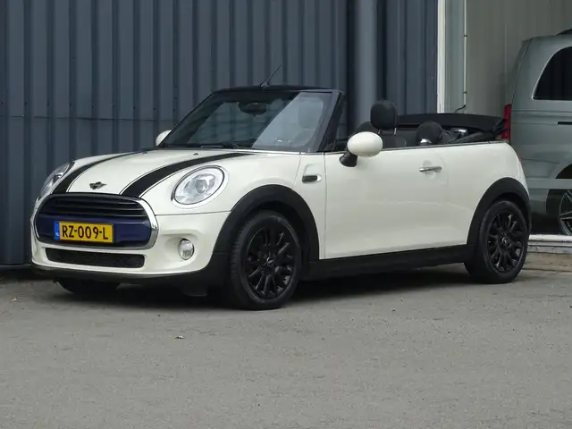 MINI Cooper Cabrio Mini 1.5 Pepper Serious Business