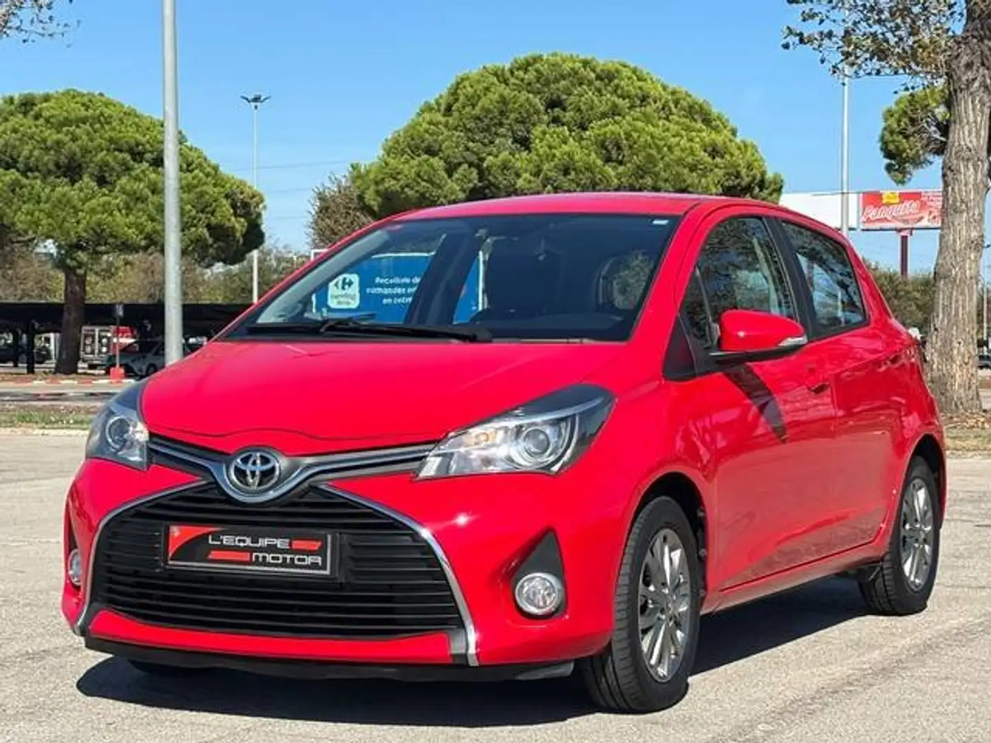 Toyota Yaris 1.3 Active Rojo - 2