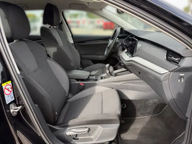 Skoda Octavia view 12