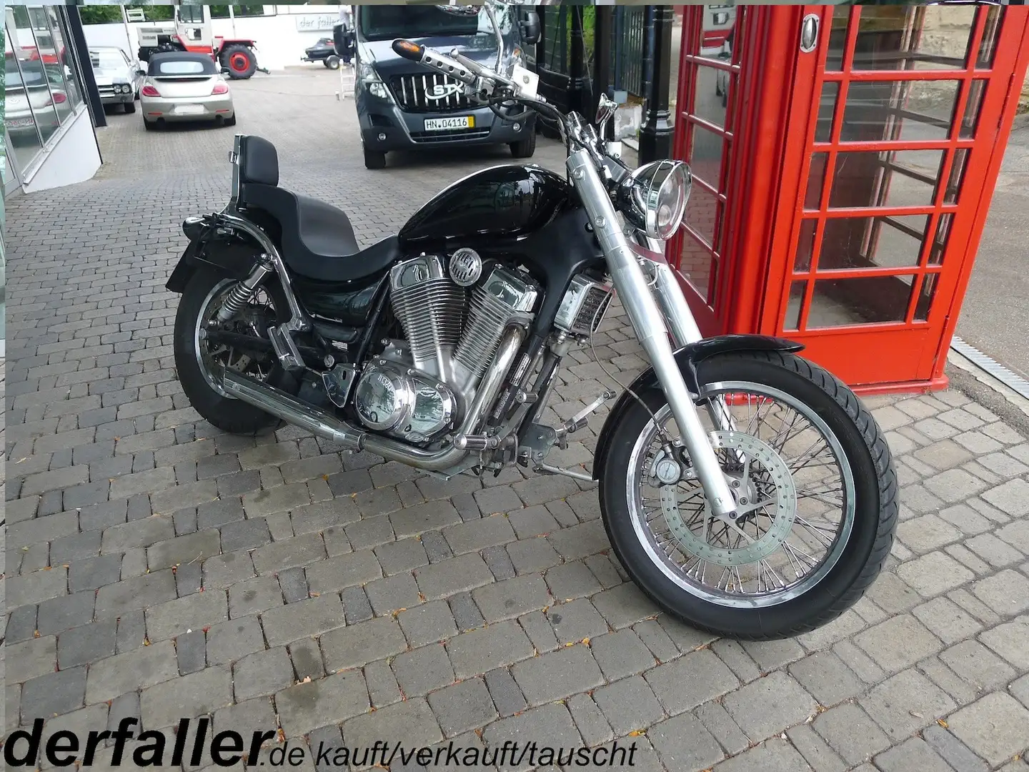 Suzuki Intruder 1400 Custom Umbau Schwarz - 1