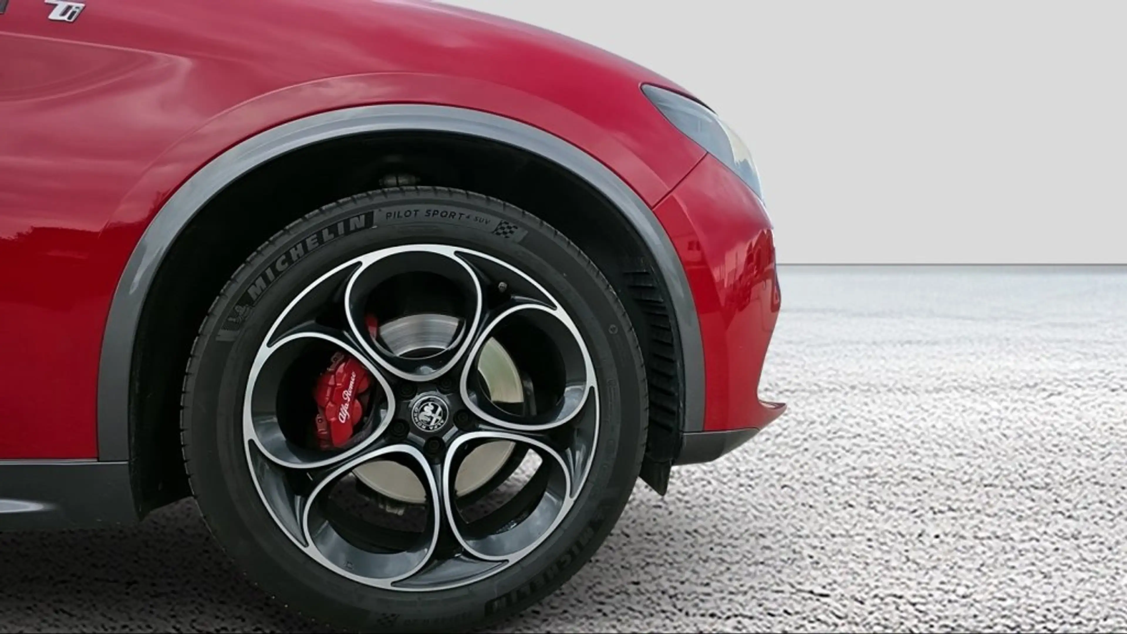 Alfa Romeo Stelvio Ti 2,2 16V 210 AT8 Q4 — photo 12