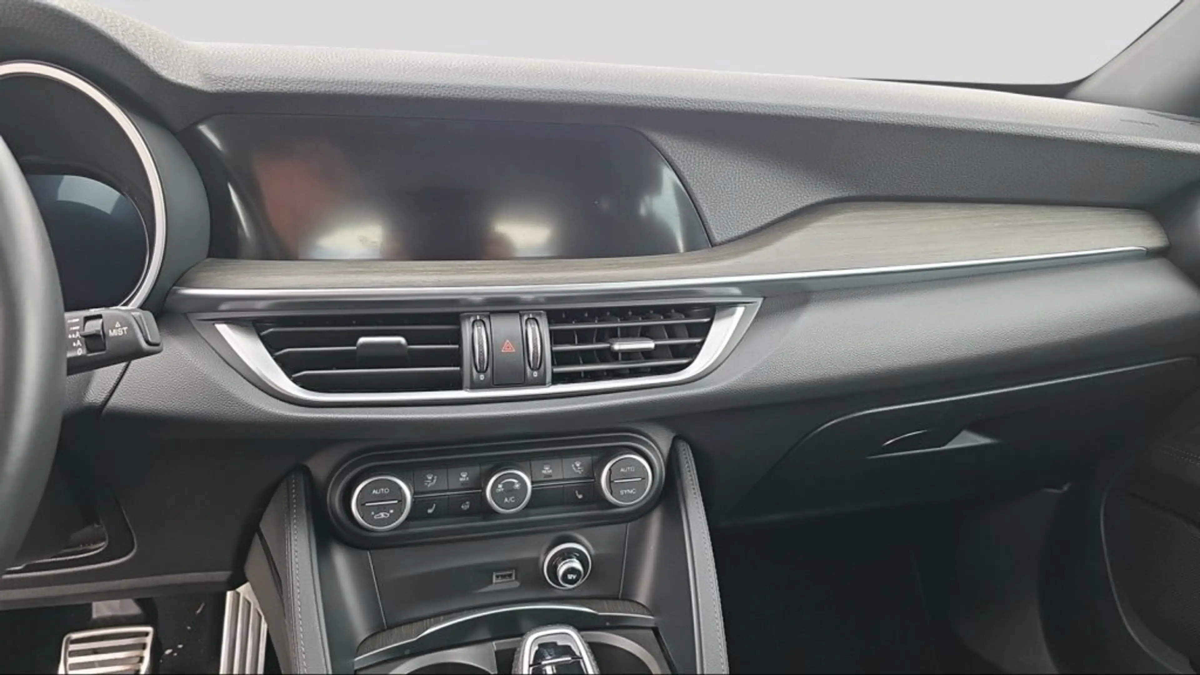 Alfa Romeo Stelvio Ti 2,2 16V 210 AT8 Q4 — photo 9