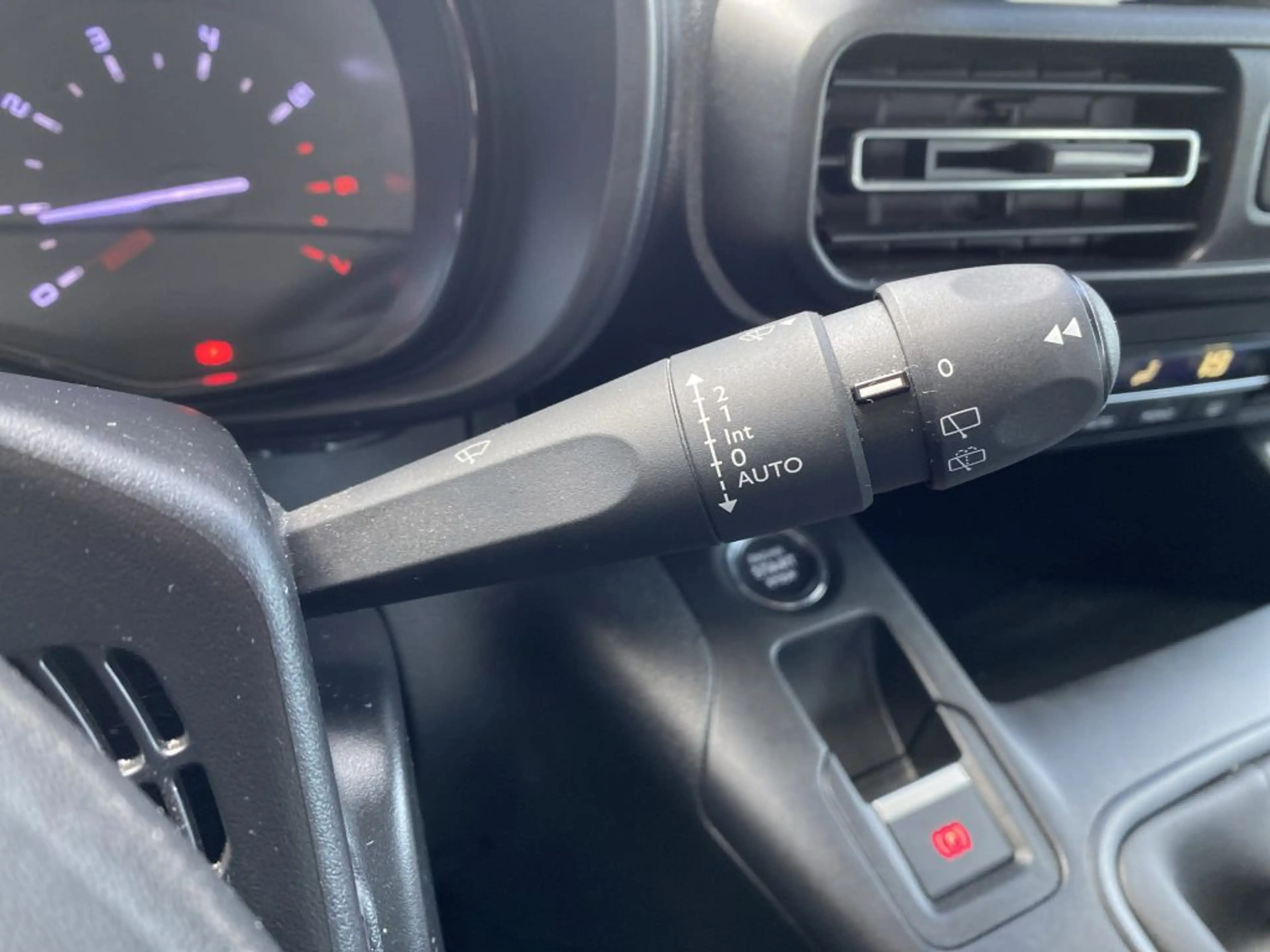 Citroen Berlingo M PureTech 110 FEEL *Keyless*Touch 8 Zoll*PDC* — photo 15