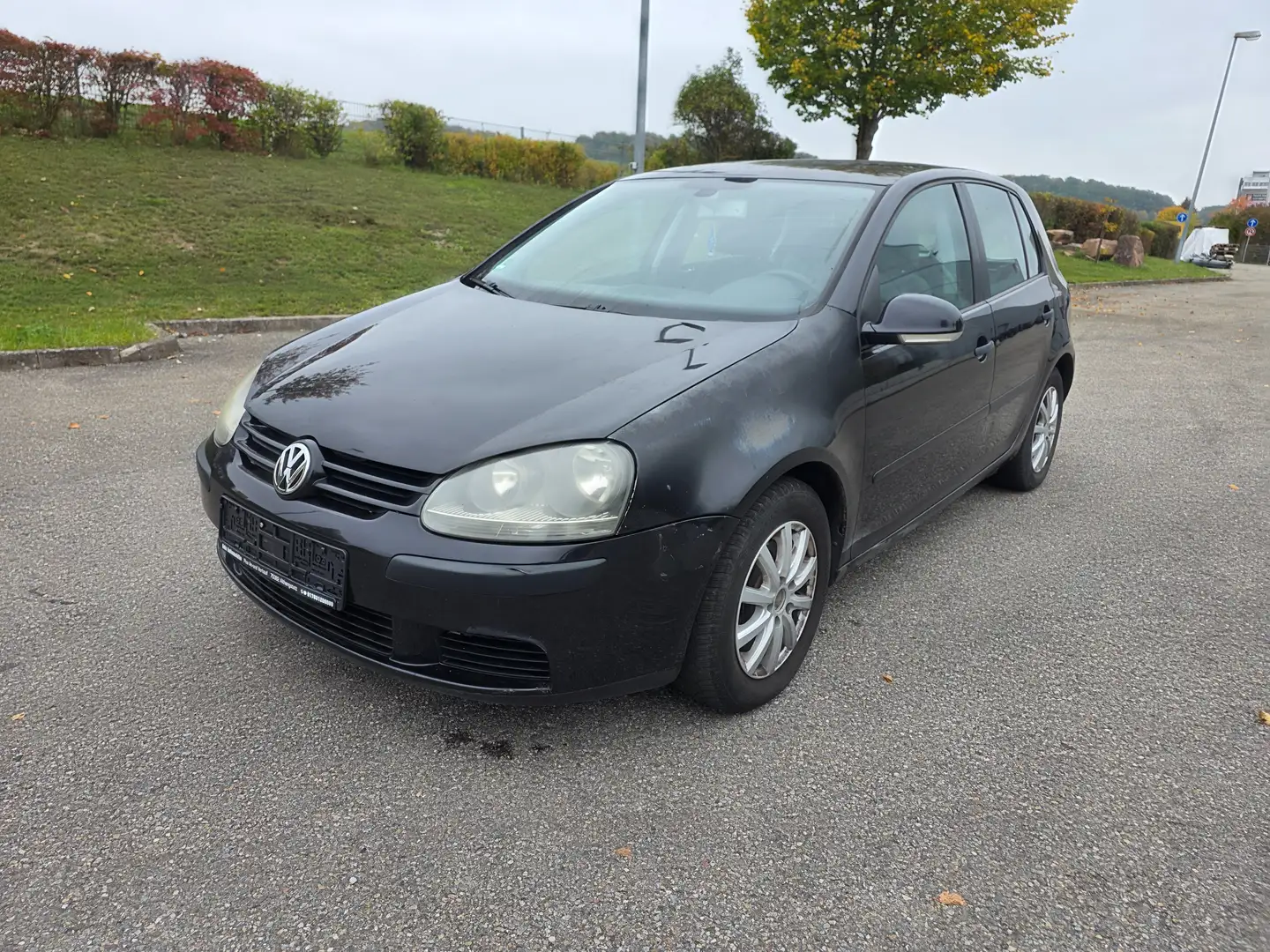 Volkswagen Golf Golf V  5-Türer 1.6 FSI Comfortline Klimaanlage Schwarz - 2