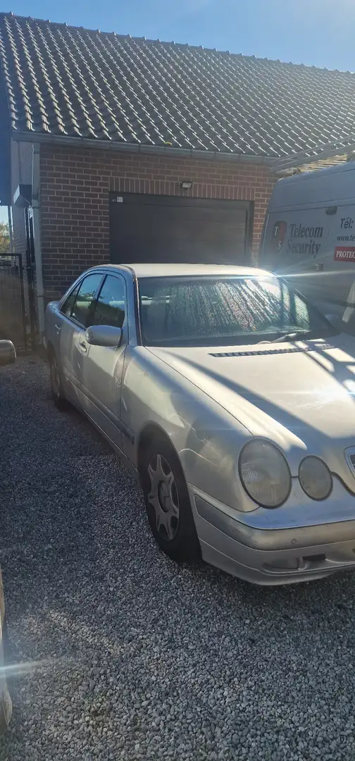 Mercedes-Benz E 220 CDI Elegance - 2