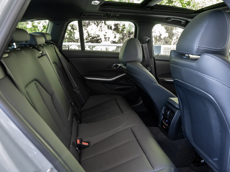 BMW 340 i Touring xDrive FACEL. PANO AHK HUD 360° — photo 11