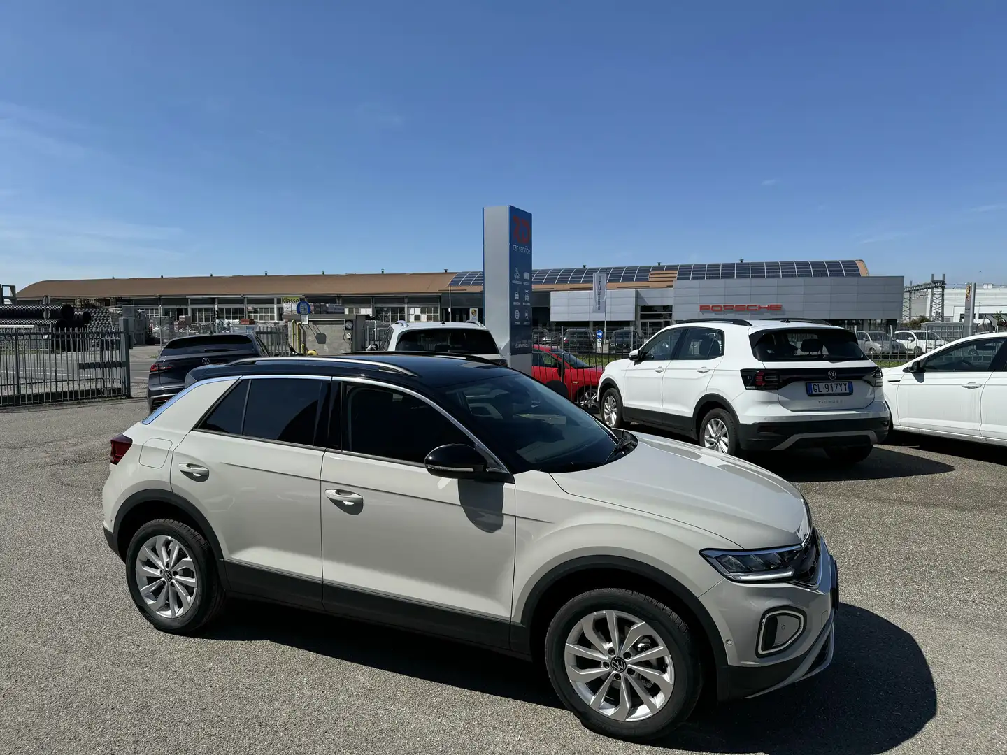 Volkswagen T-Roc 1.0TSi 115cv EDITION PLUS - VARIE - NO VINCOLI Grigio - 1