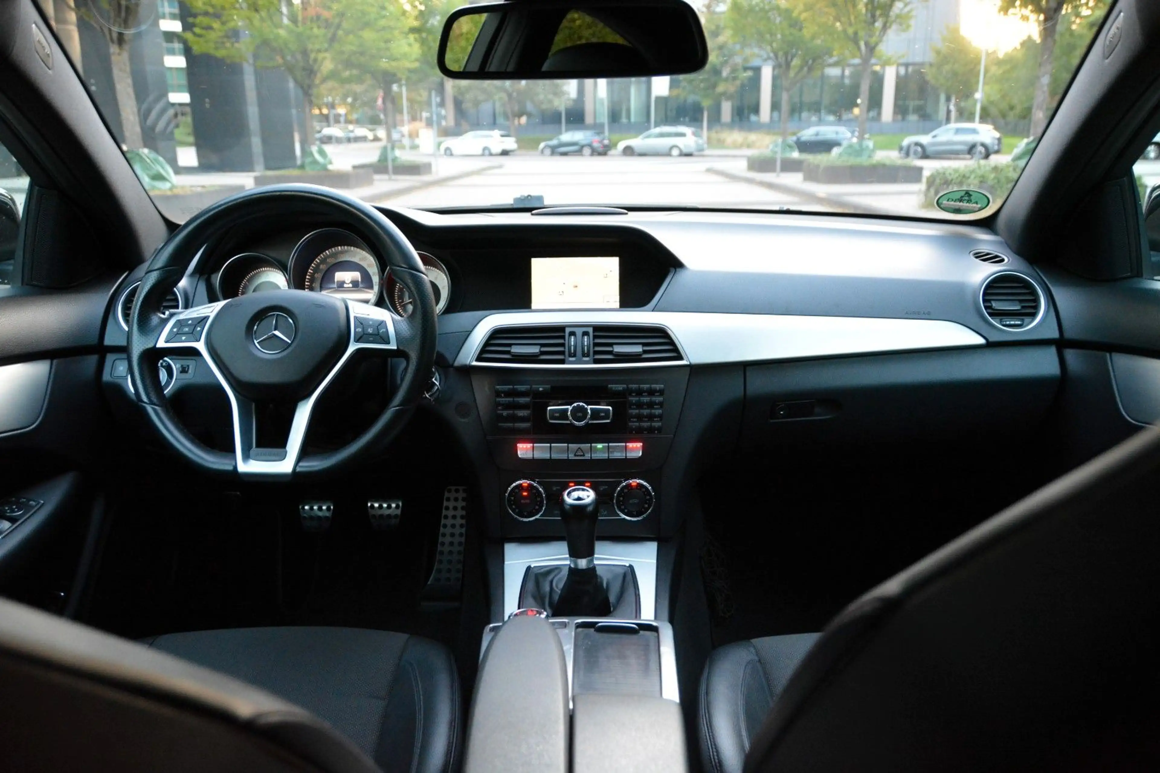 Mercedes-Benz C 180 CGI BlueEfficiency| AMG| NAVI| PDC| SZH — photo 9