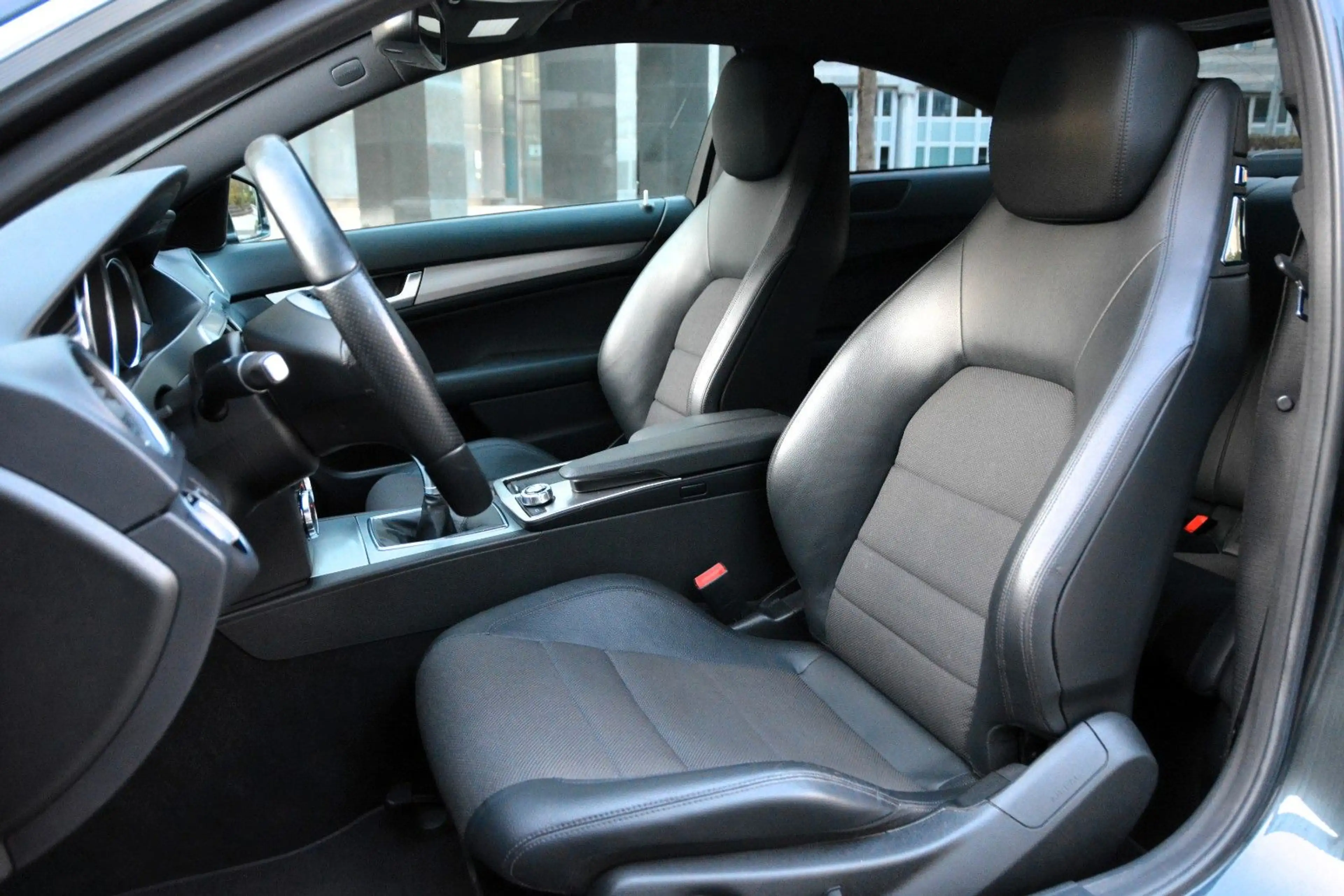 Mercedes-Benz C 180 CGI BlueEfficiency| AMG| NAVI| PDC| SZH — photo 12