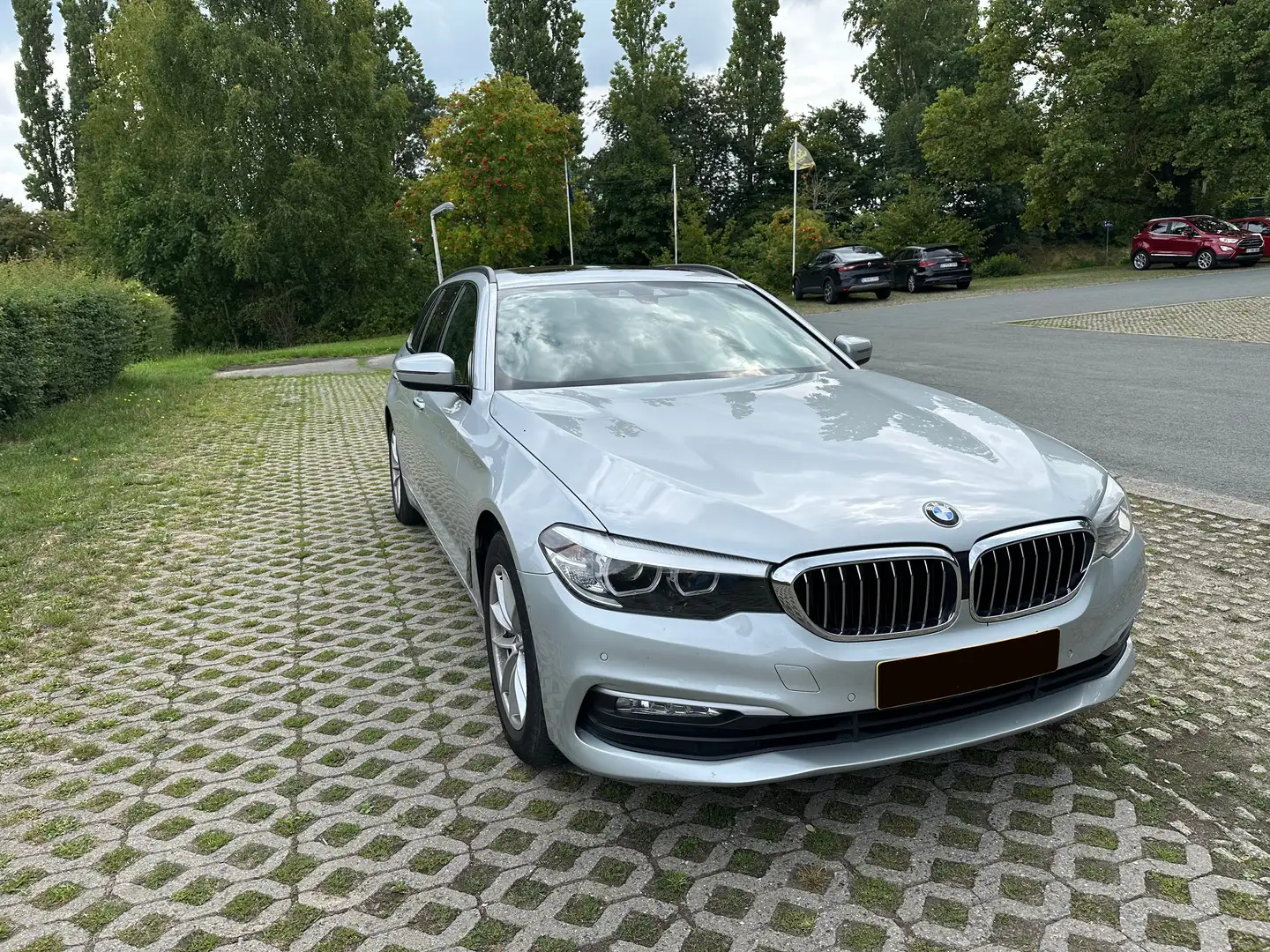 BMW 520 Touring 520 dA Business Edition (ACO) Zilver - 2