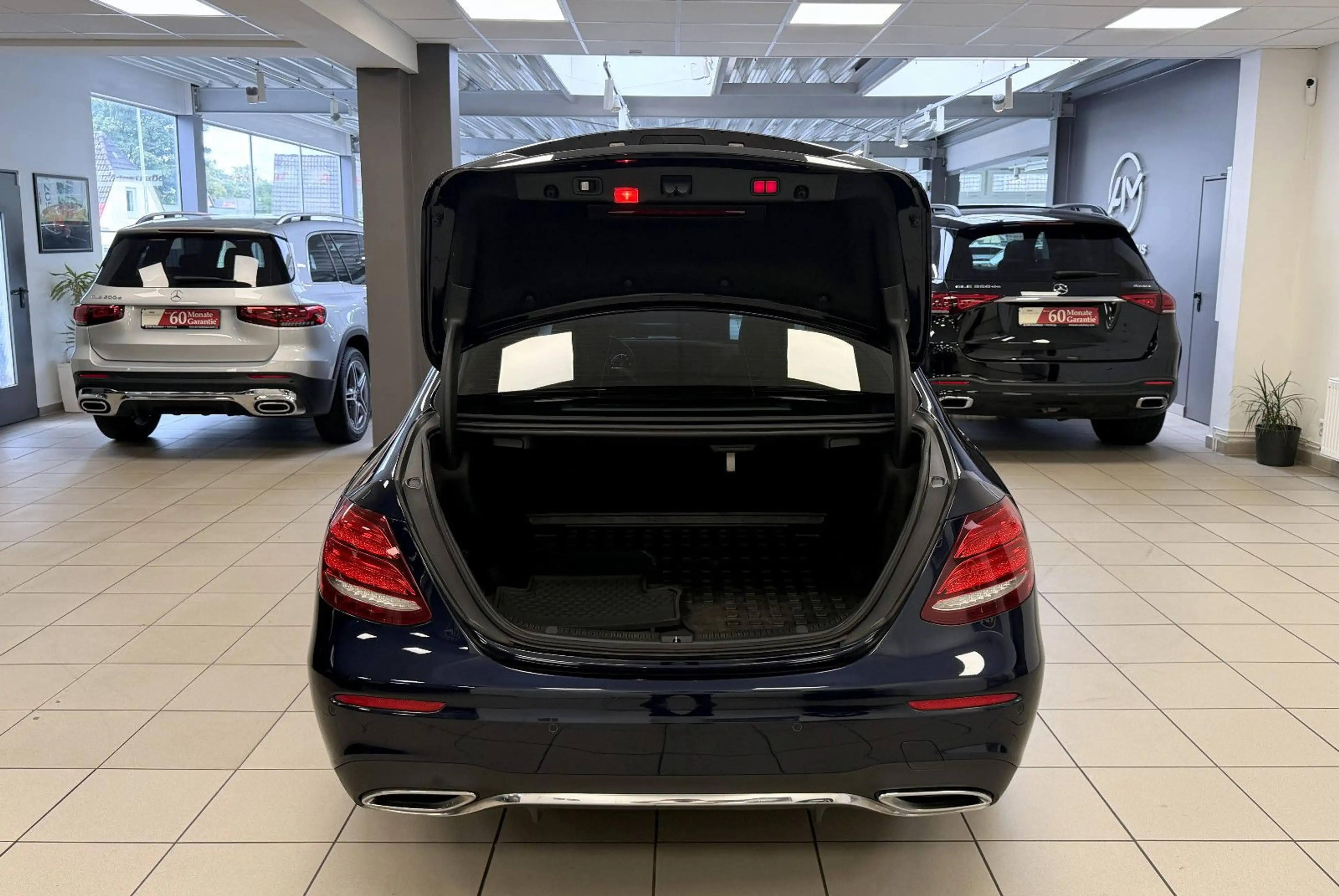 Mercedes-Benz E 400 d 4Matic *AMG*PanoSD*AHK*ACC*360°Kam*20"Z — photo 12