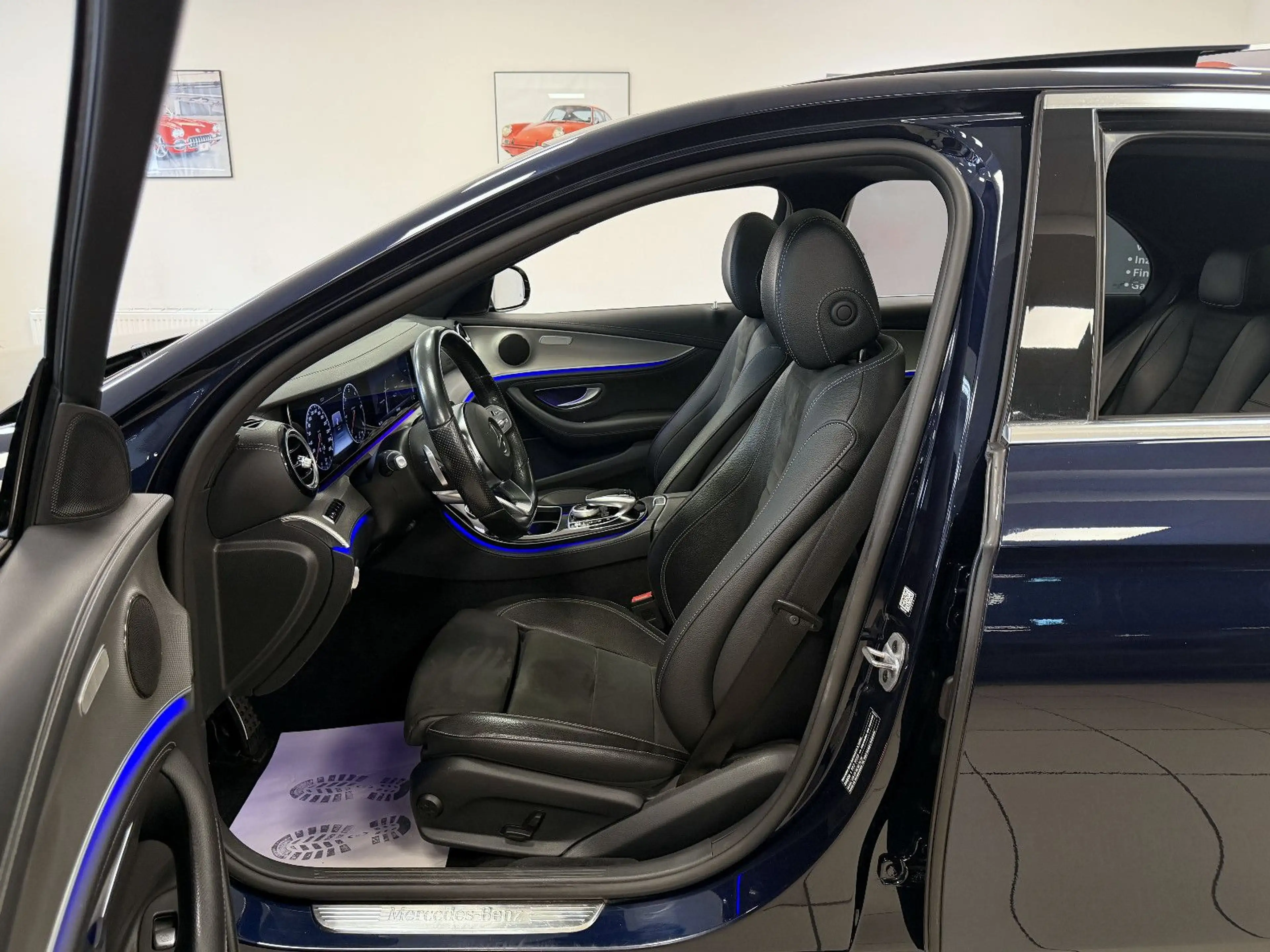 Mercedes-Benz E 400 d 4Matic *AMG*PanoSD*AHK*ACC*360°Kam*20"Z — photo 6