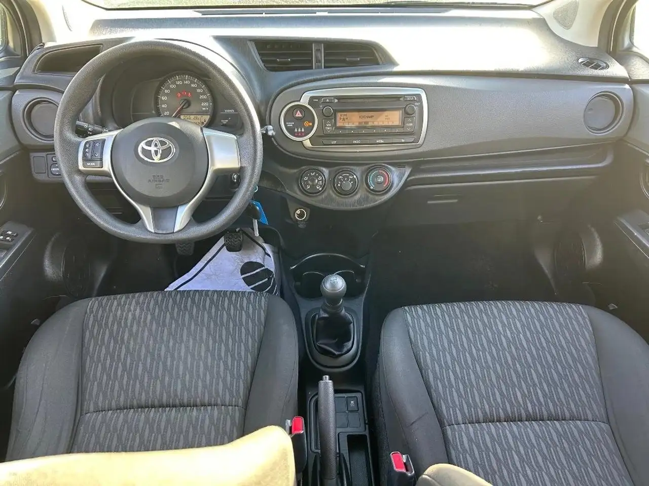 Toyota Yaris Yaris — photo 7