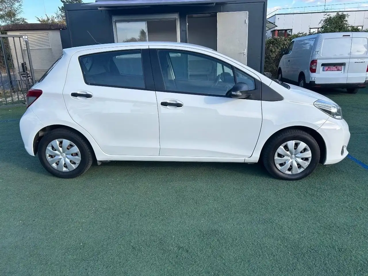 Toyota Yaris Yaris — photo 4
