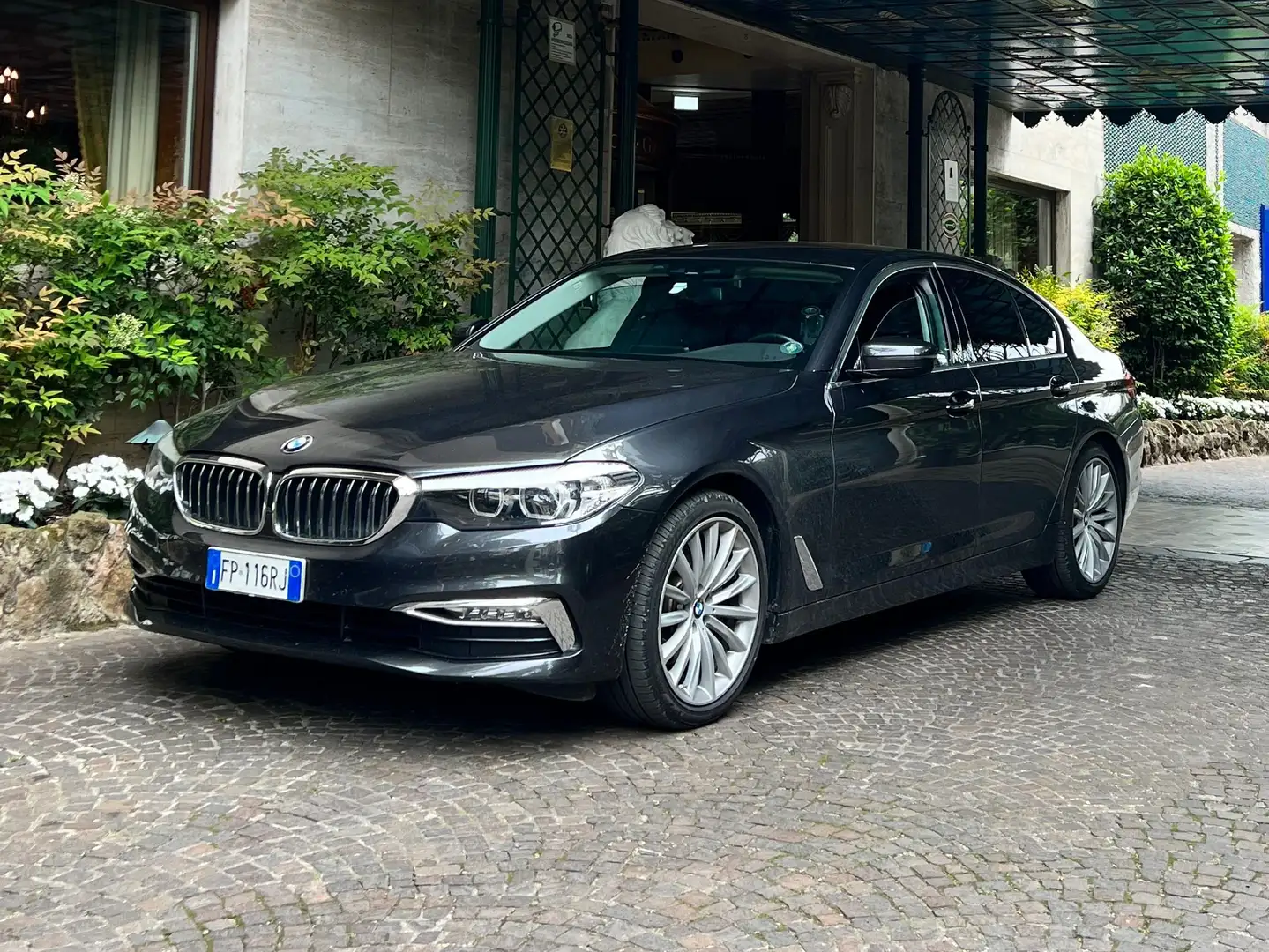 BMW 520 Luxury xdrive Grigio - 2