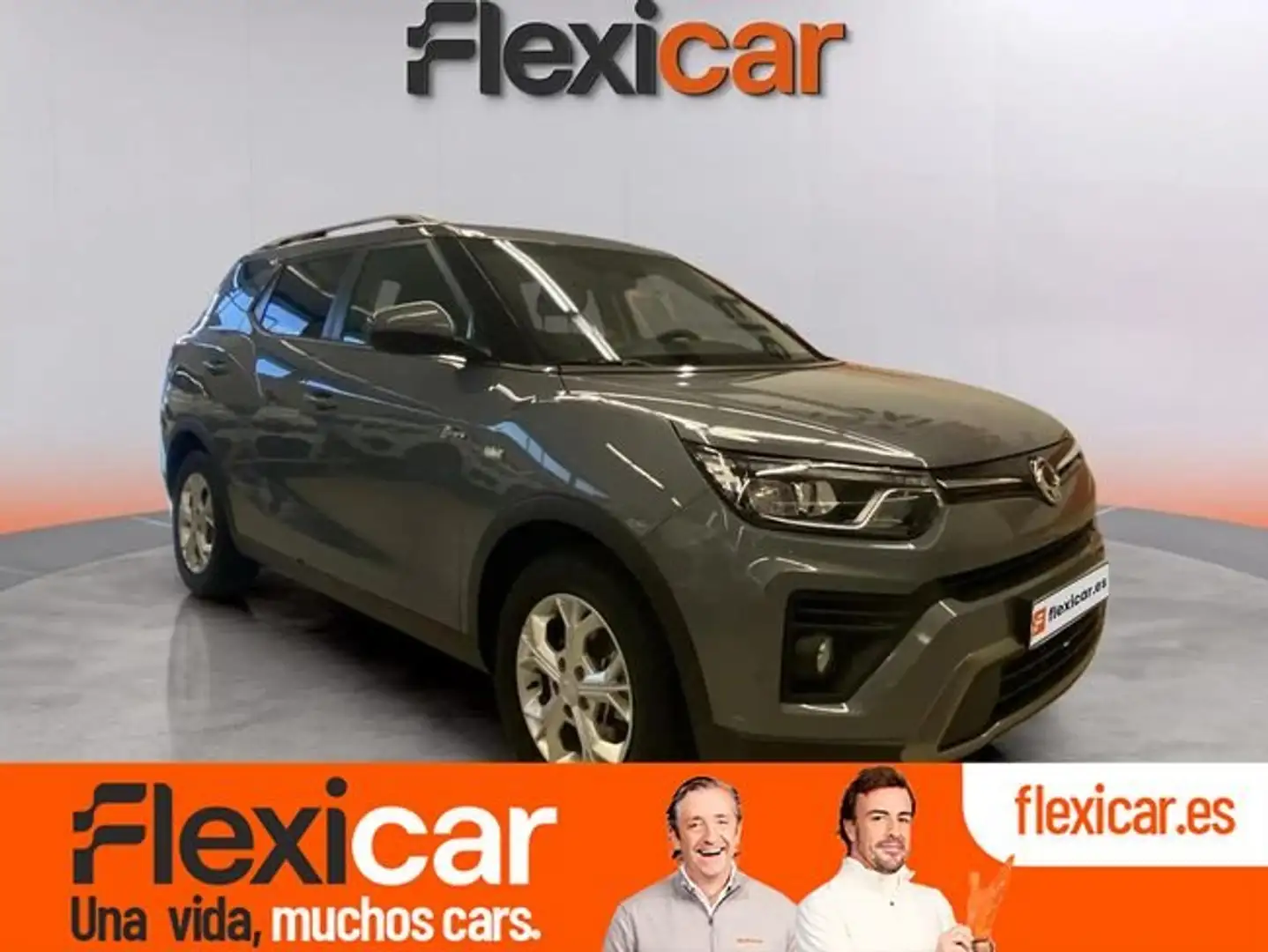 SsangYong Tivoli G15 Urban Plus 4x2 Gris - 1