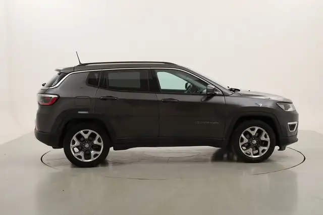 Jeep Compass view 6