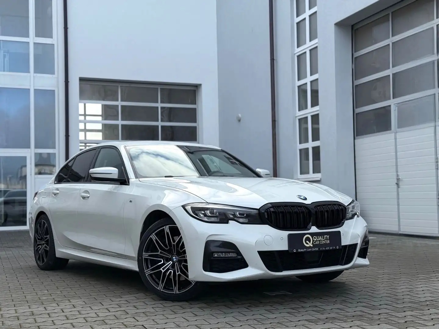 BMW 330 i M Sport *DIGITALE TACHO*KAME*LED*AMBIENTE* Blanc - 1