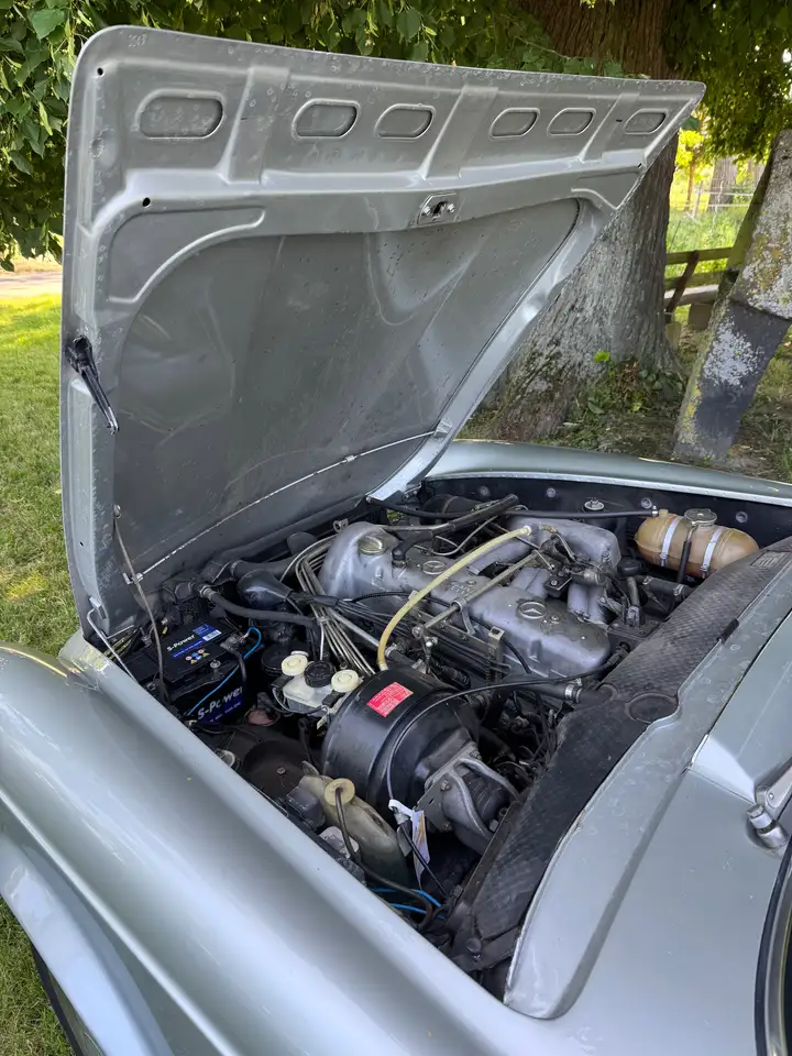 Mercedes-Benz 280 SL (W113), foto 11