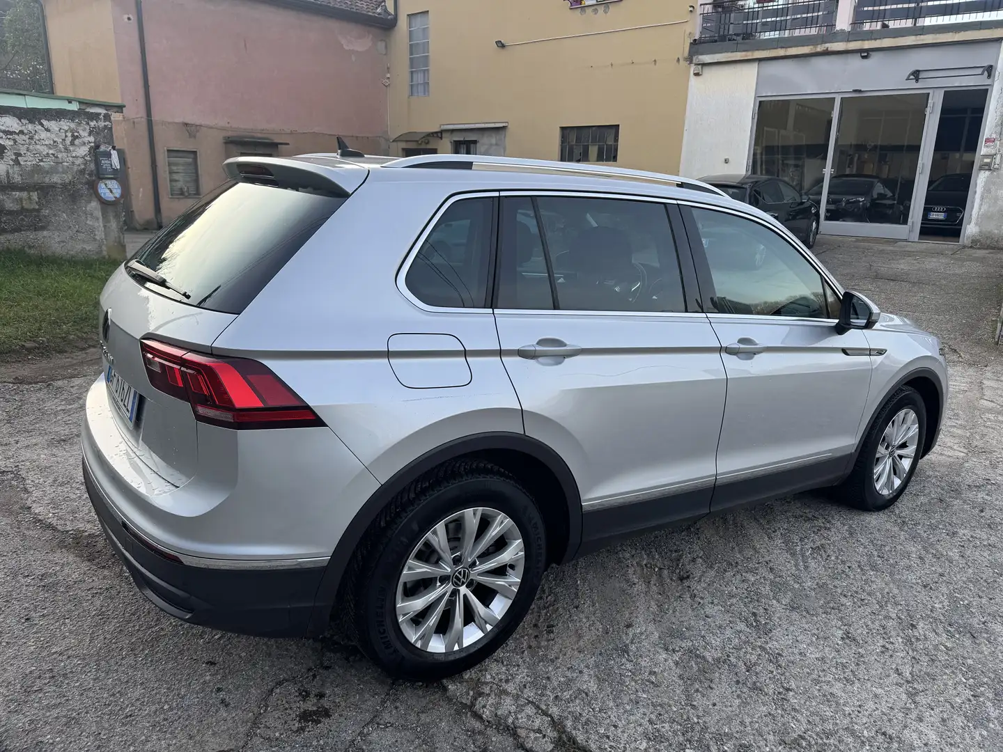 Volkswagen Tiguan 2.0 tdi Life 150cv dsg - 2