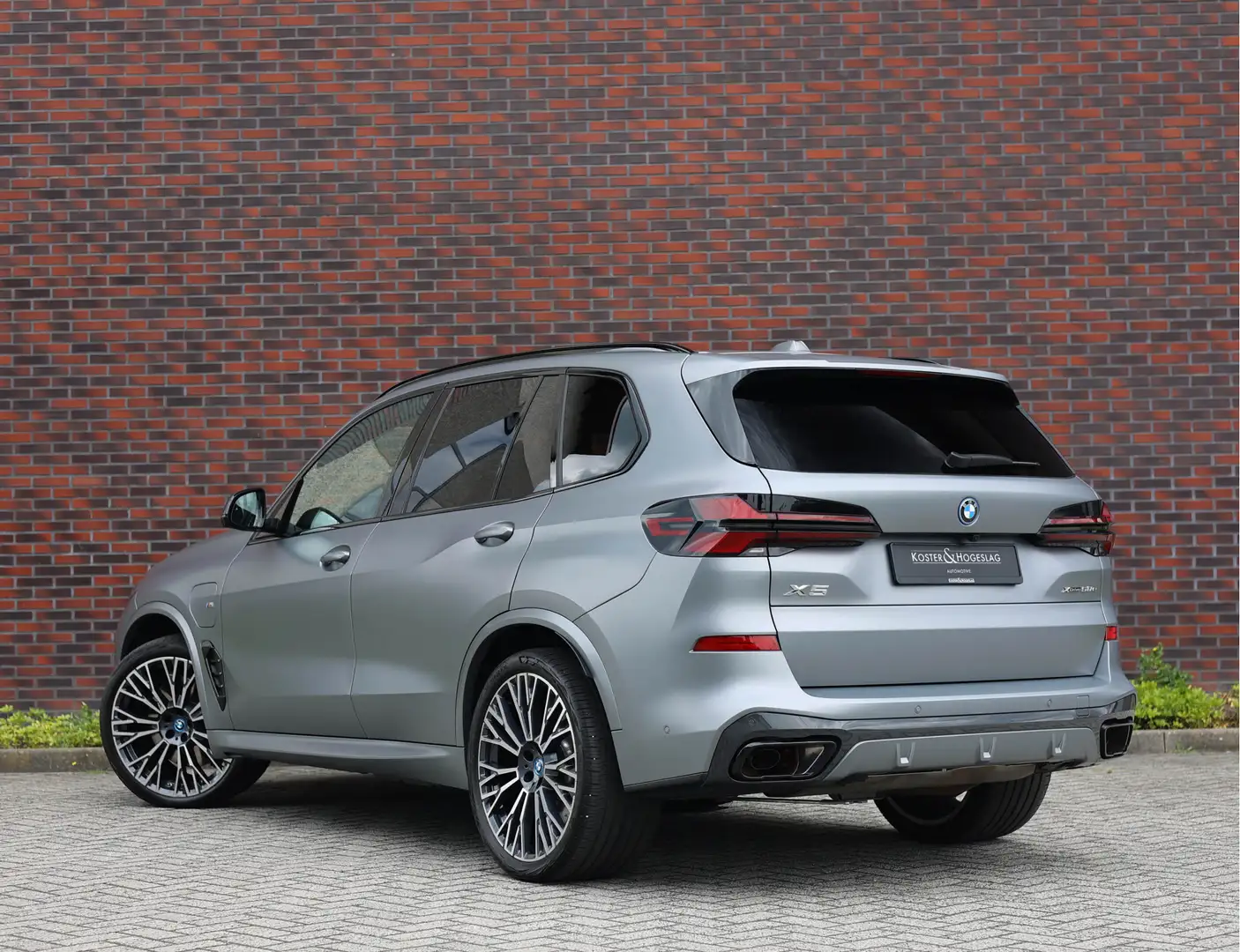 BMW X5 xDrive50e *Vierwielbesturing*Soft-Close*Sky*Bow&Wi Gri - 2