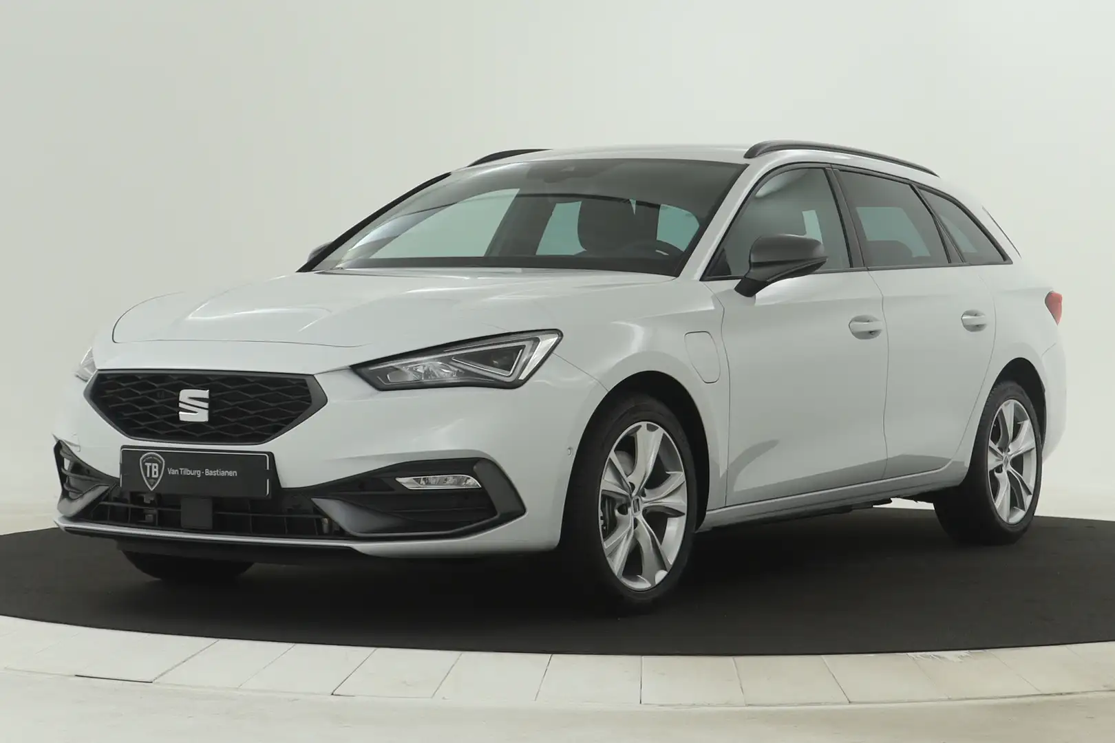 SEAT Leon e-Hybrid Sportstourer 1.4 TSI eHybrid PHEV FR Business Inte Blanc - 1