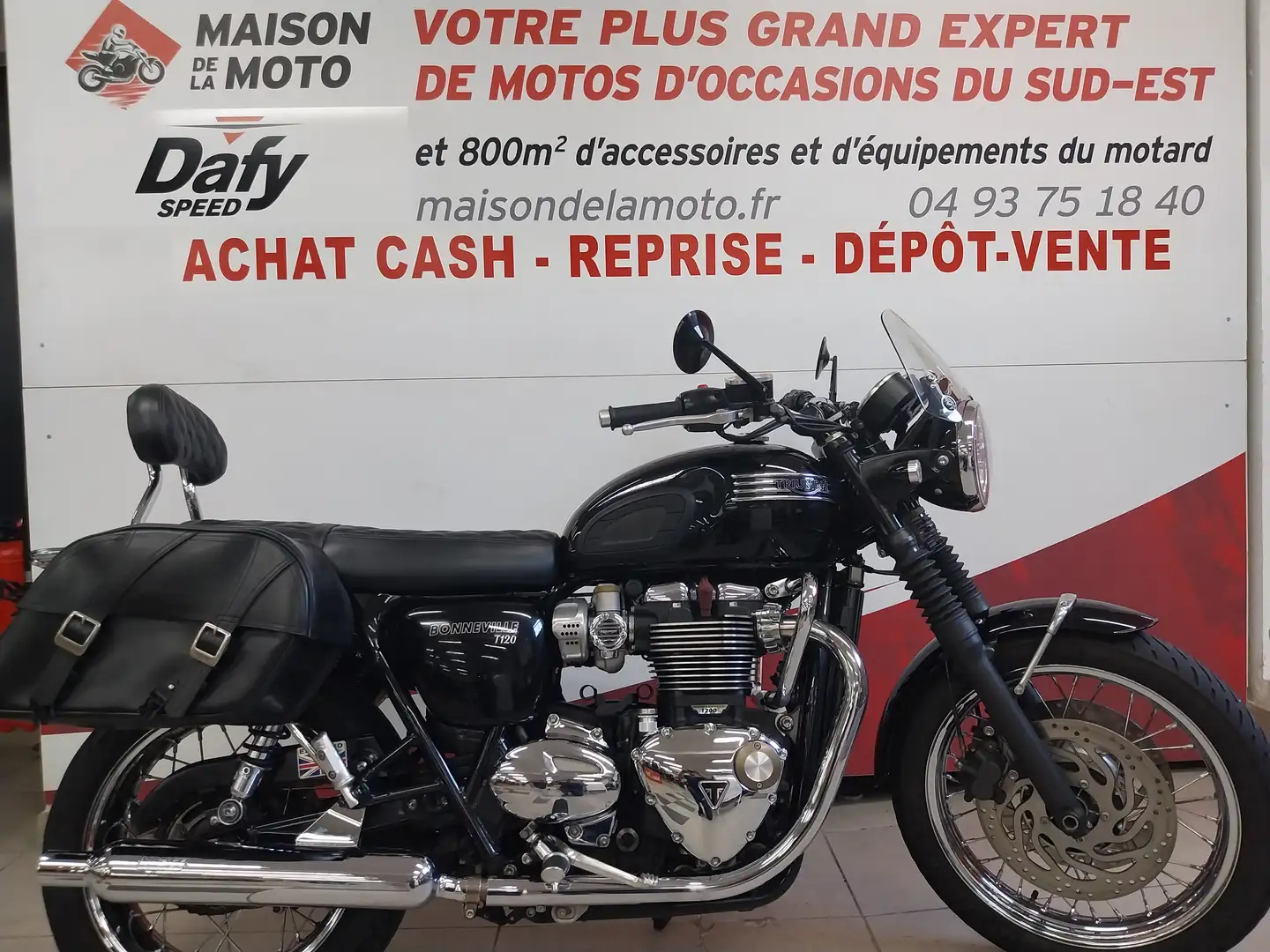 Triumph Bonneville T120 Schwarz - 1