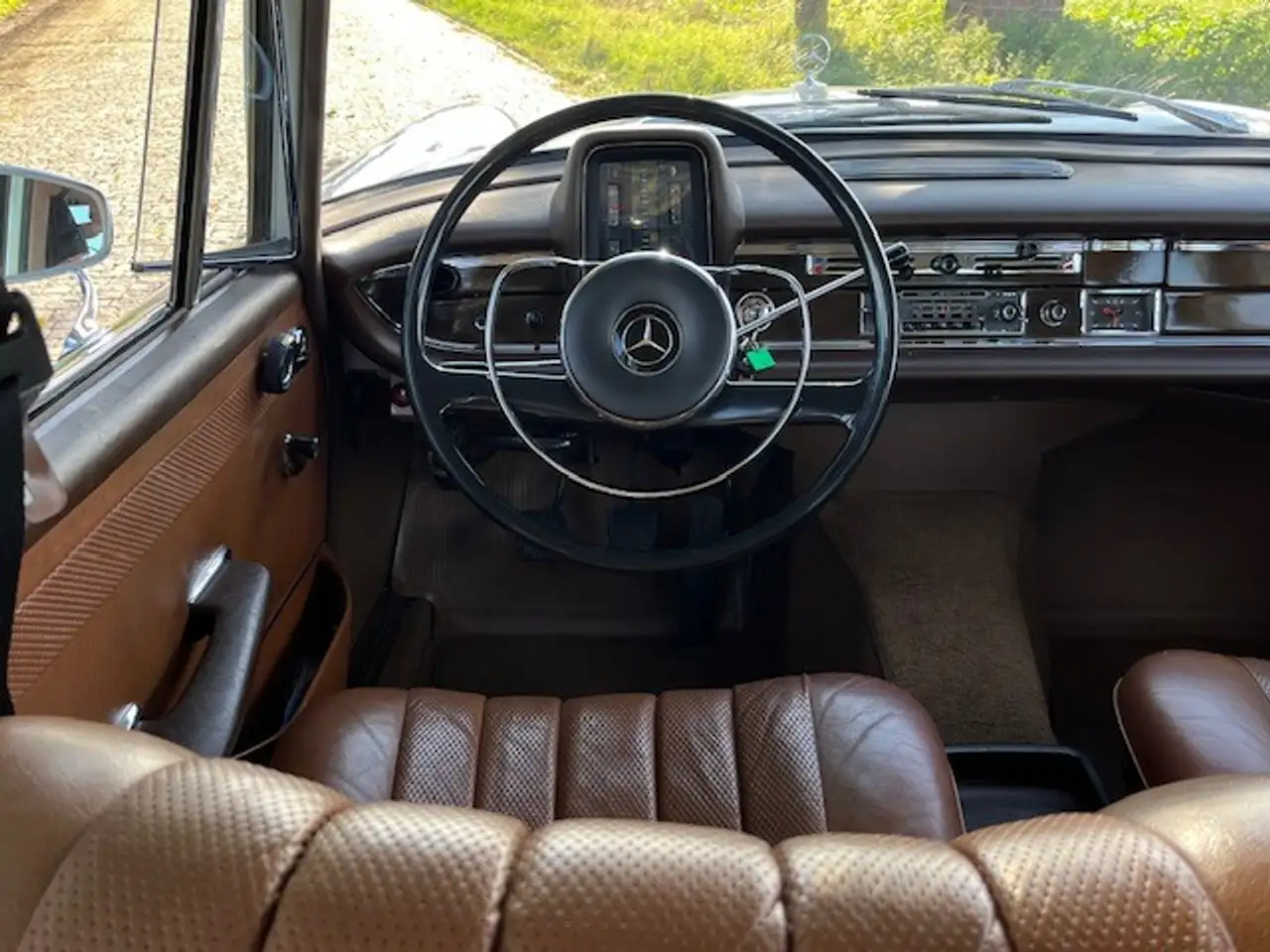 Mercedes-Benz 230 S W111 * Bildschön * Geringe Laufleistung *, foto 12