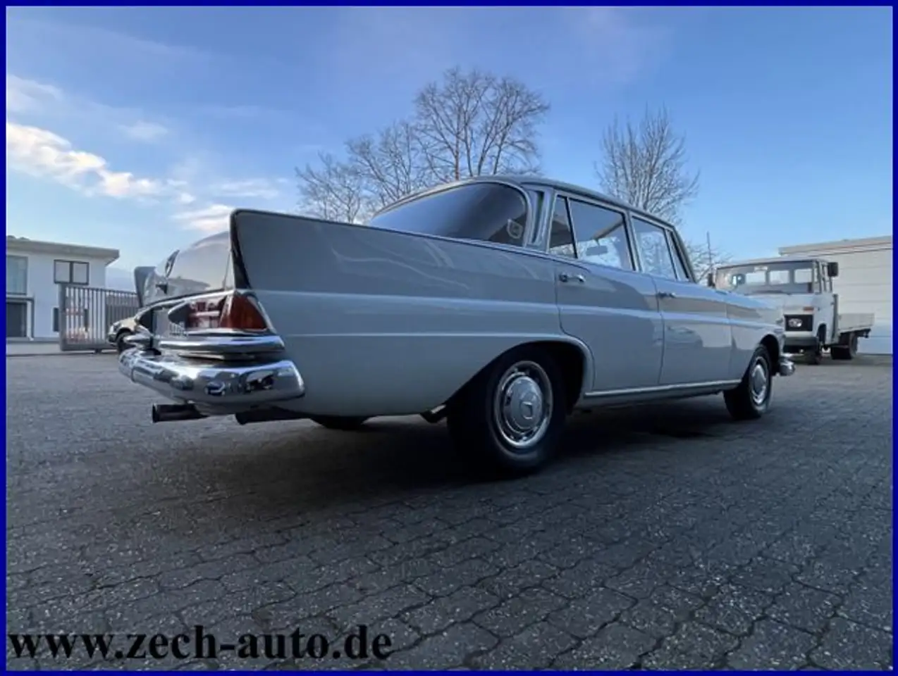 Mercedes-Benz 230 S W111 * Bildschön * Geringe Laufleistung *, foto 10