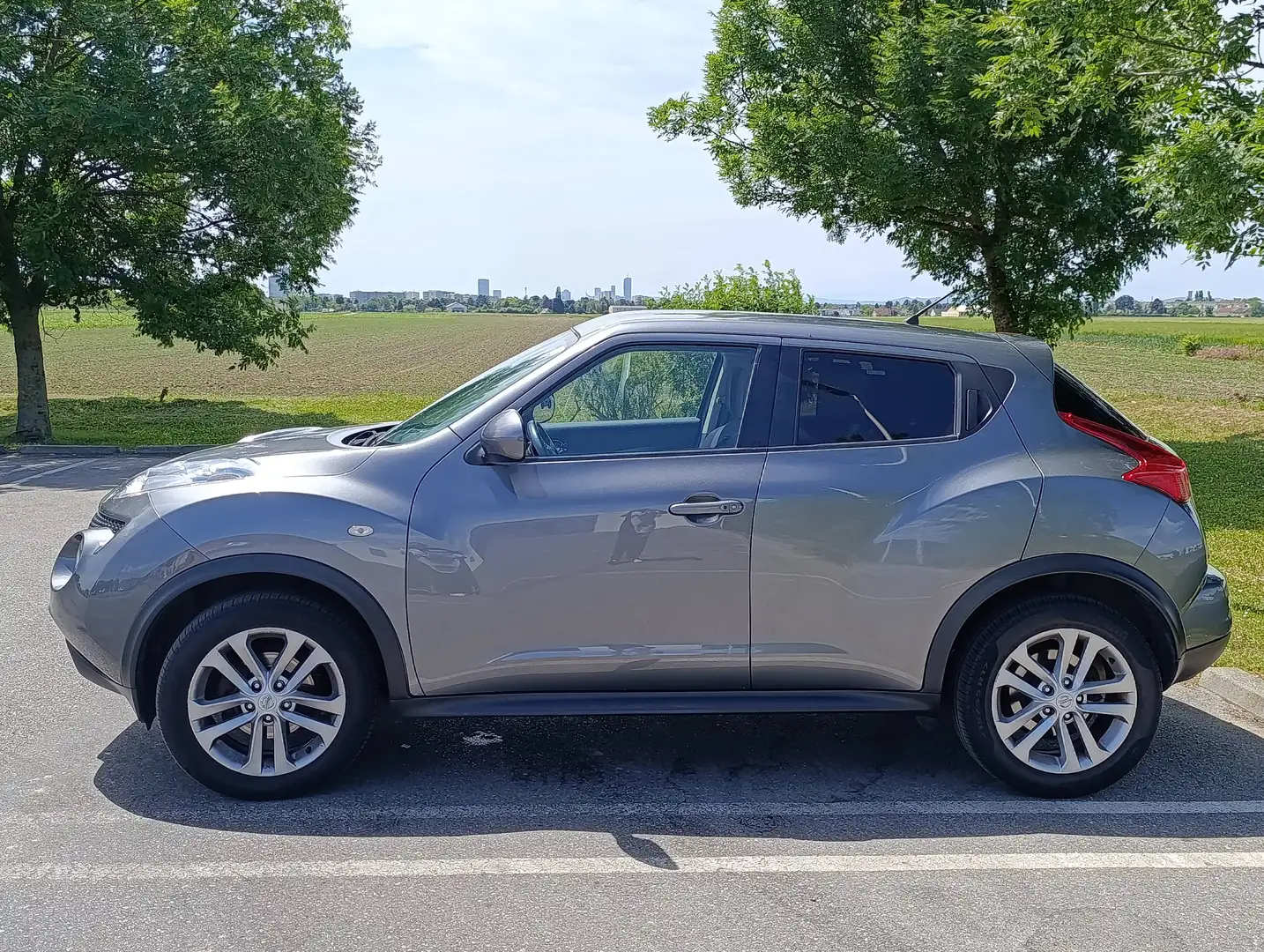 Nissan Juke Juke 1,6 Tekna Grau - 2