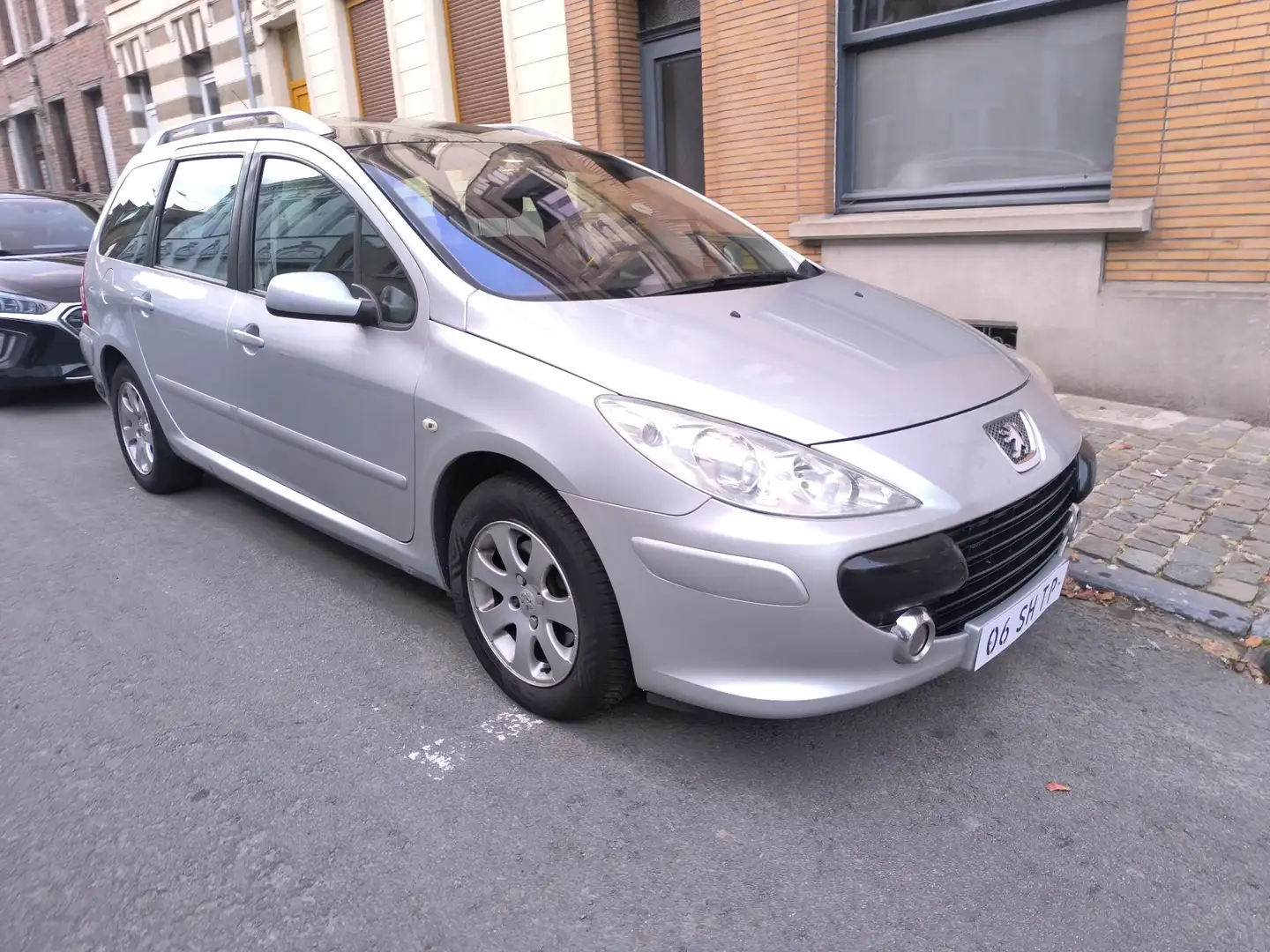 Peugeot 307 1.6e 16V Exécutive Pack LPG avec documents du LPG - 2