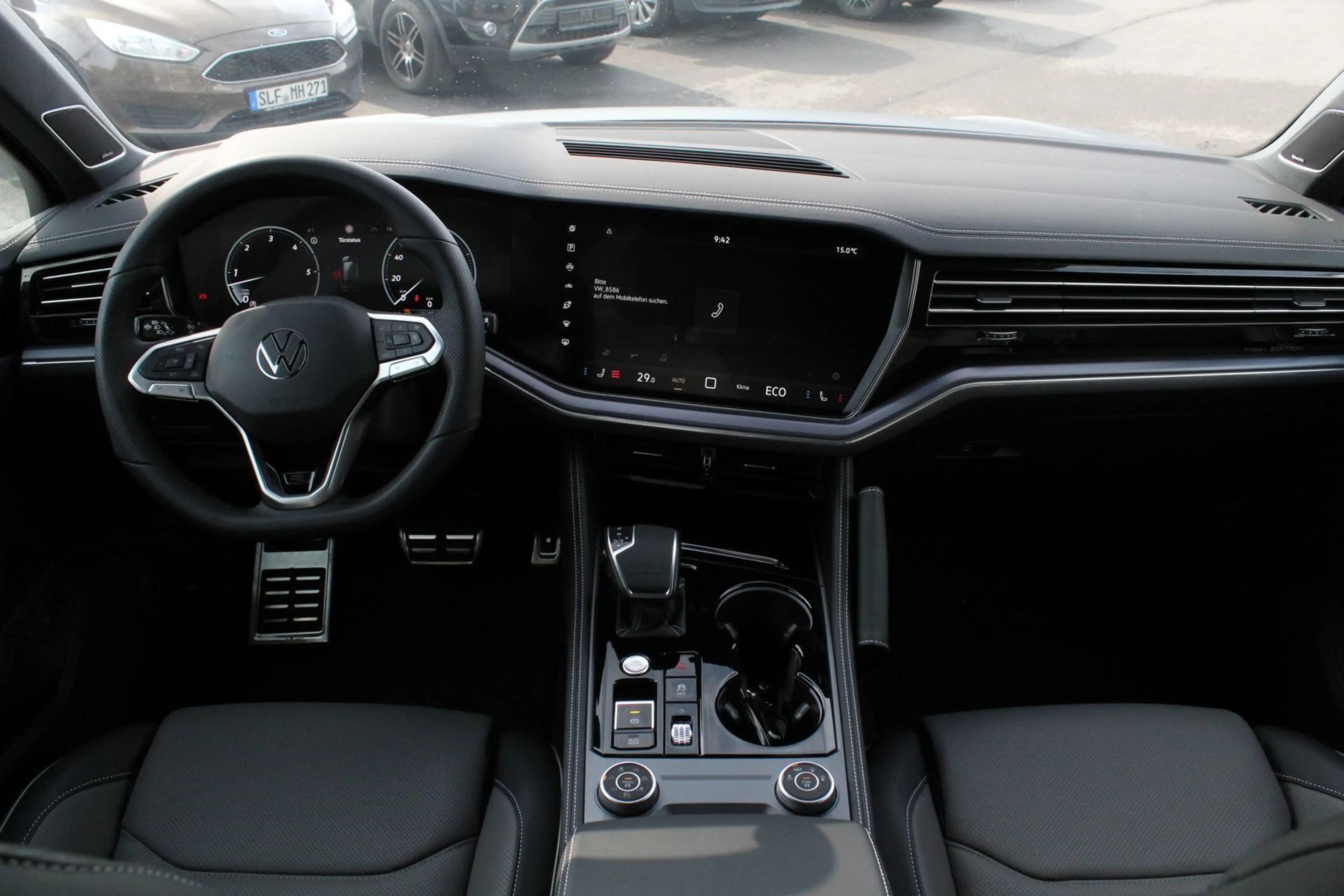 Volkswagen Touareg R-Line Final Edition Pano+SHZ+CarPlay... — photo 9