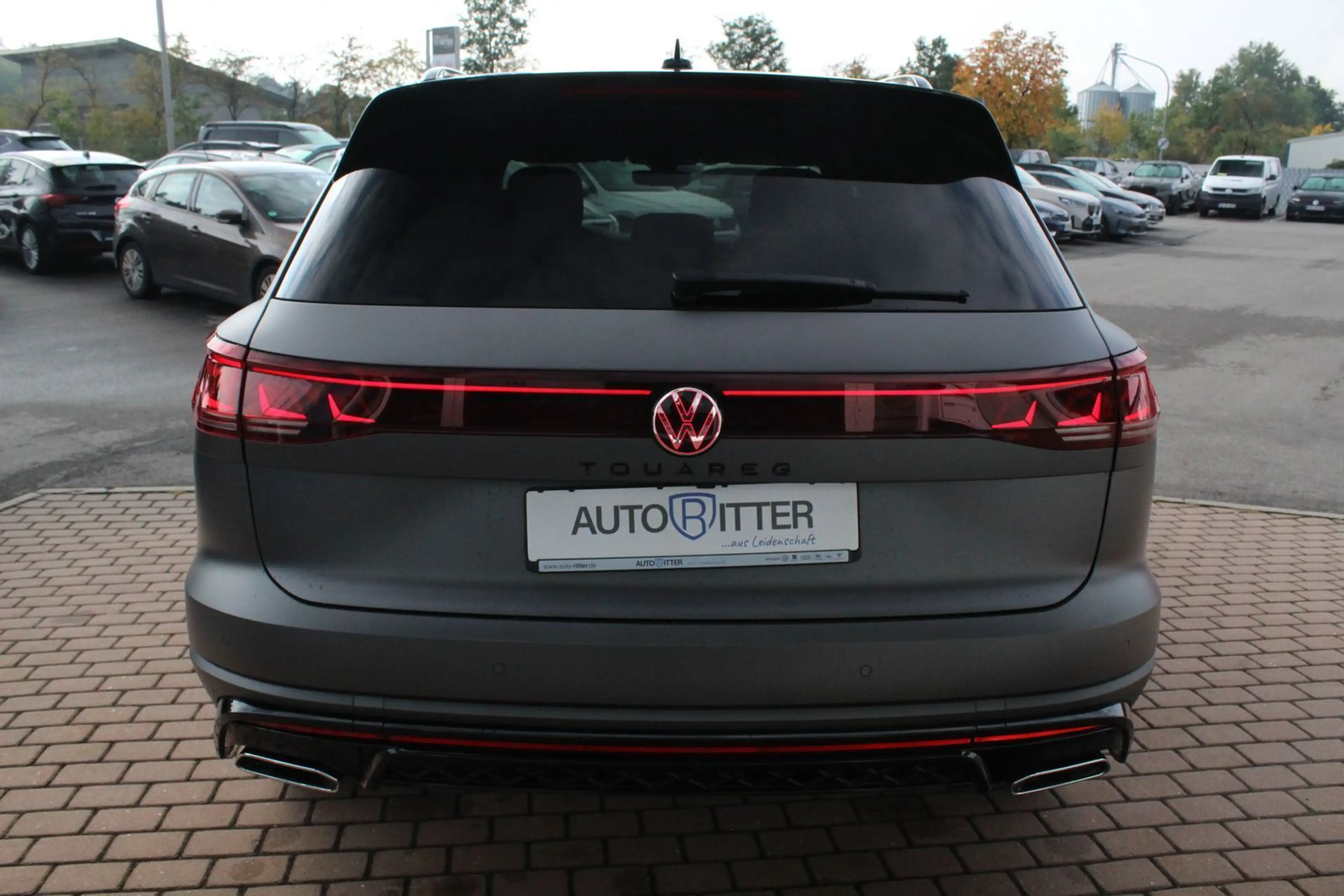 Volkswagen Touareg R-Line Final Edition Pano+SHZ+CarPlay... — photo 5