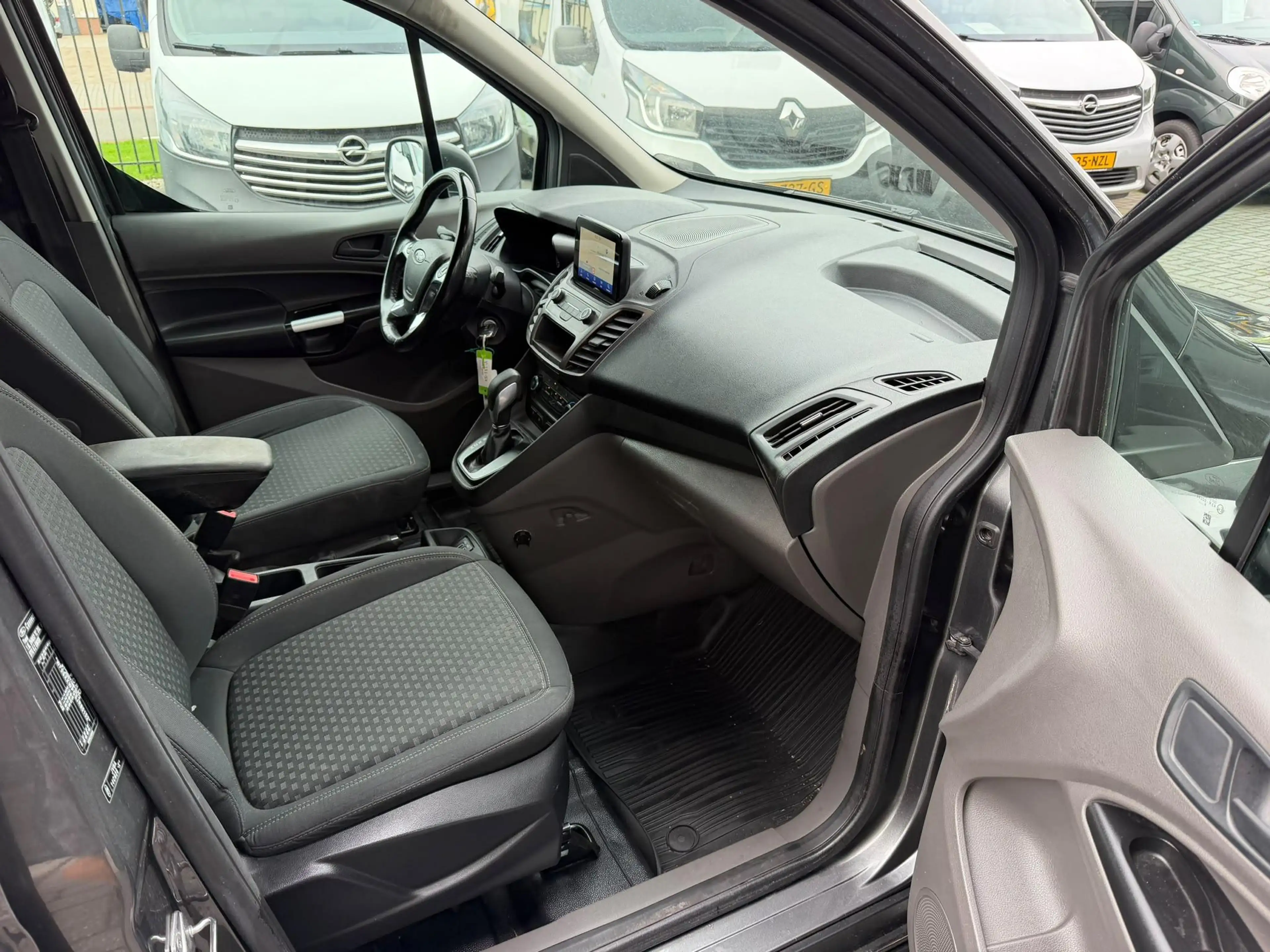 Ford Transit Connect 1.5 EcoBlue L2 Trend zijschade l automaat l airco — photo 14
