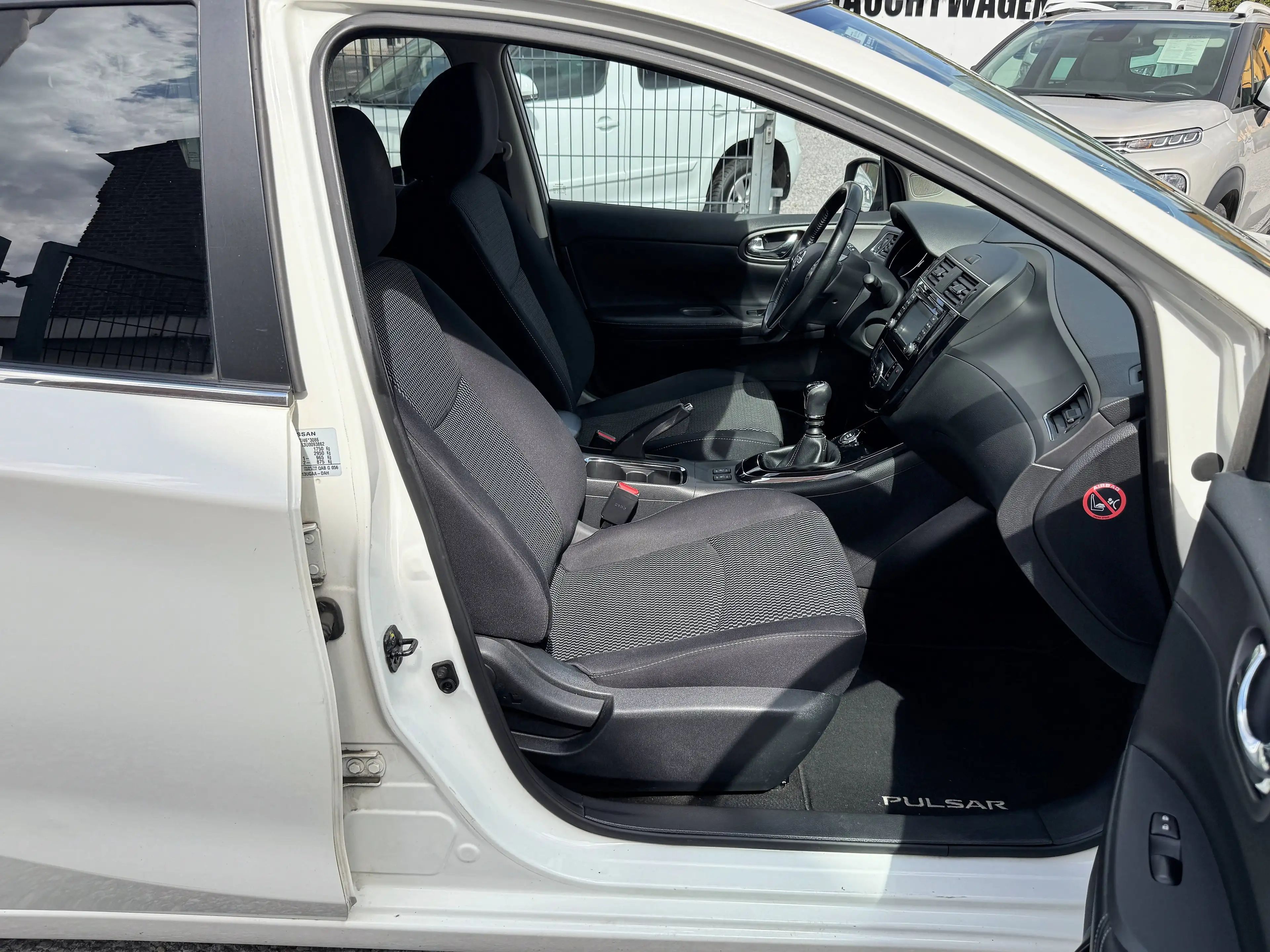 Nissan Pulsar *Rückfahrkamera*Navi*USB*Keyless Go*EURO6* — photo 9