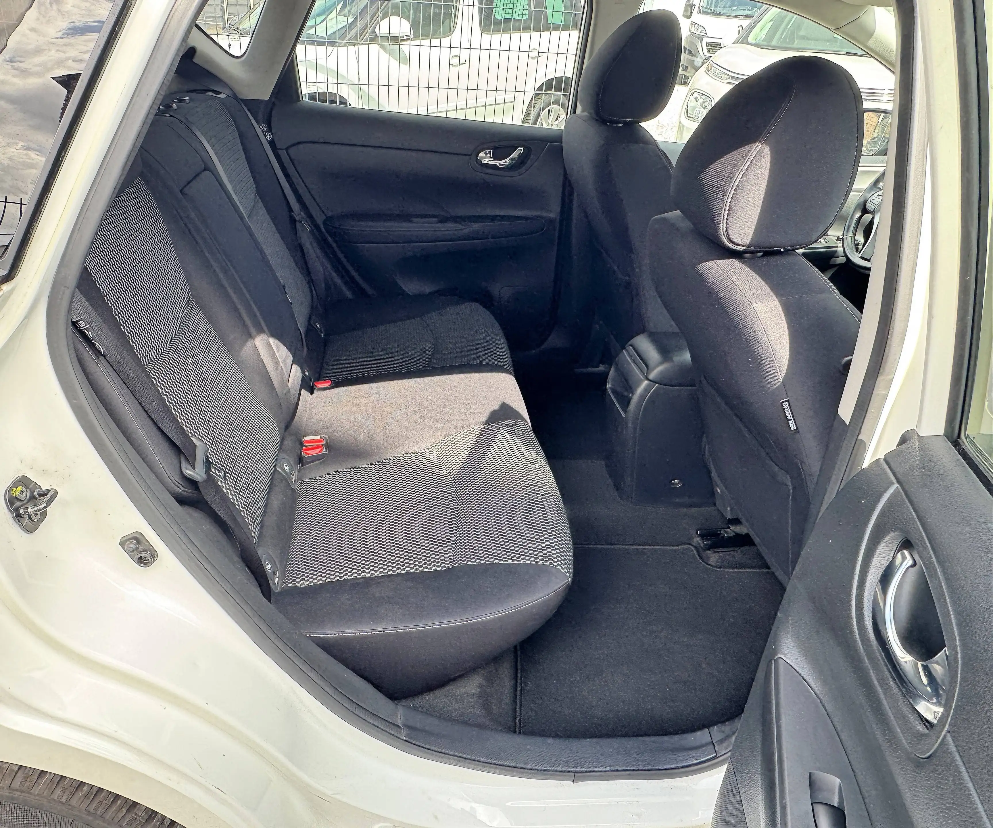 Nissan Pulsar *Rückfahrkamera*Navi*USB*Keyless Go*EURO6* — photo 10