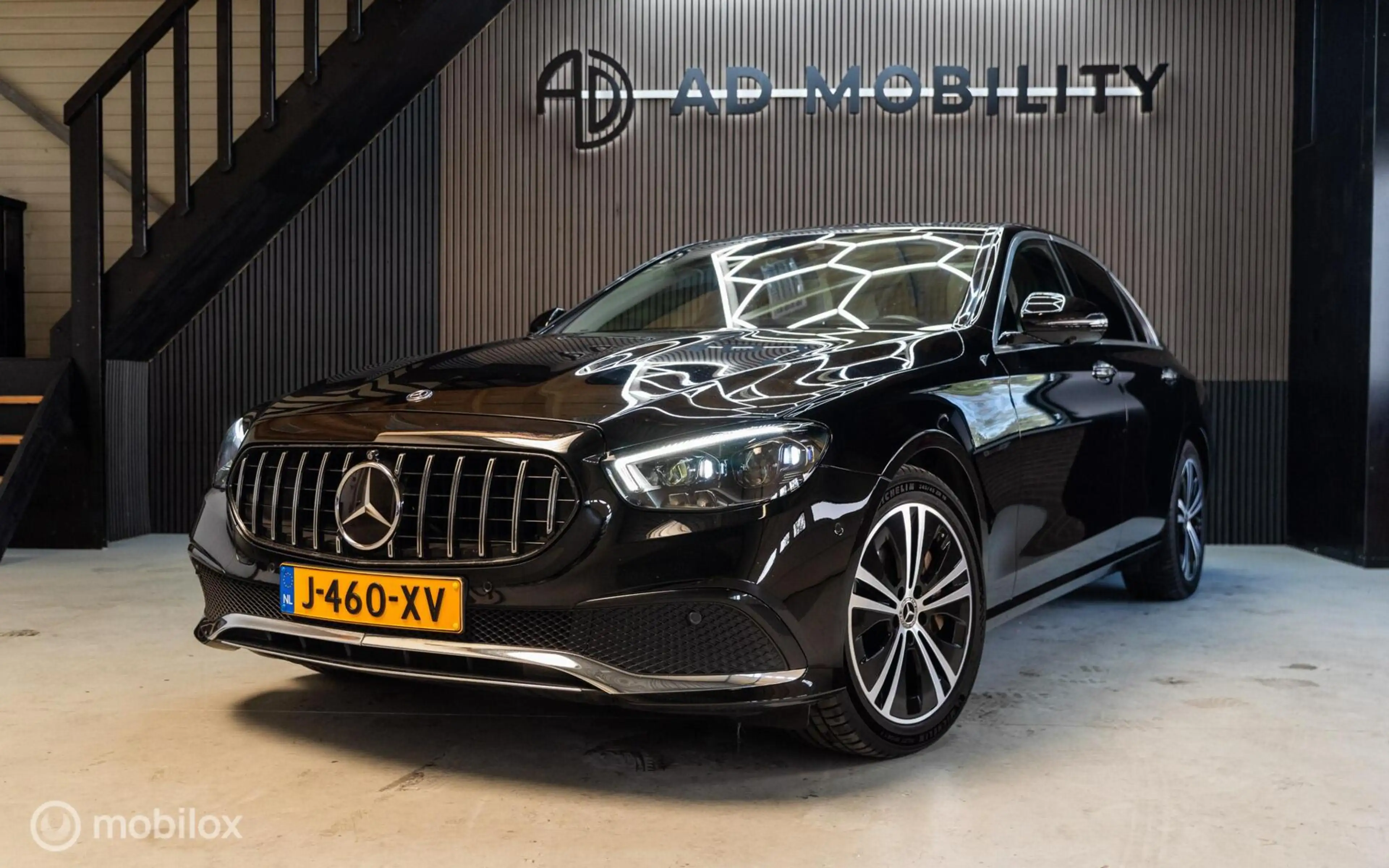 Mercedes-Benz E 450 4MATIC Avantgarde, Pano, Keyless, Leer