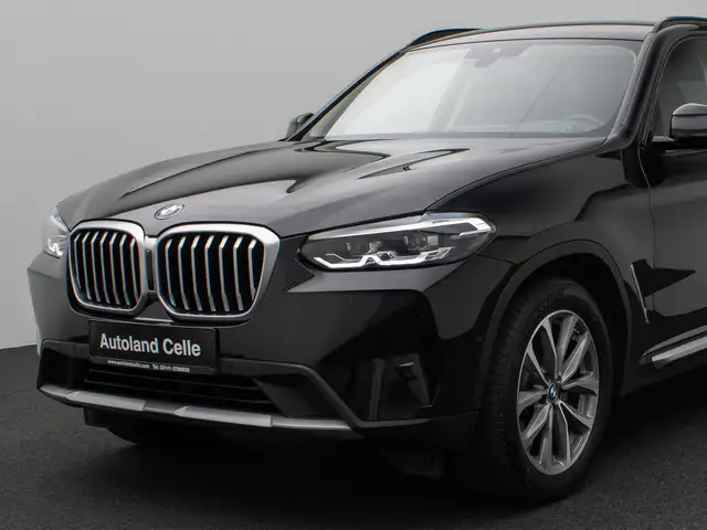 BMW X3 view 16