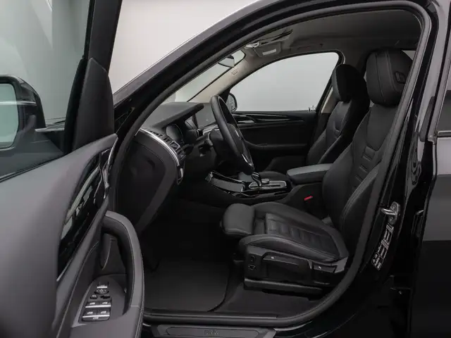 BMW X3 view 19