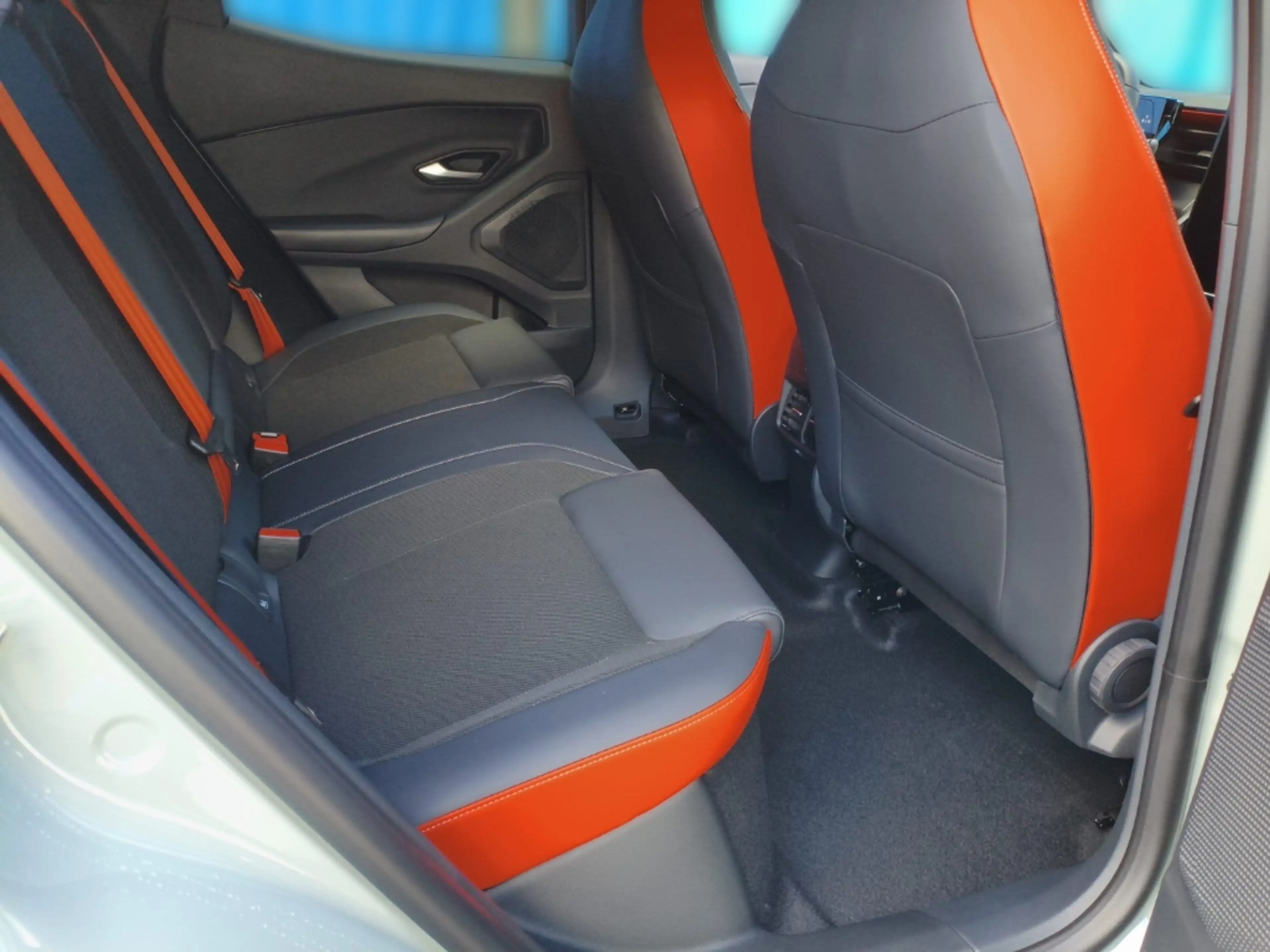 Ford Explorer Collection RWD AHK-el. klappb. Navi Digitales Cock — photo 12