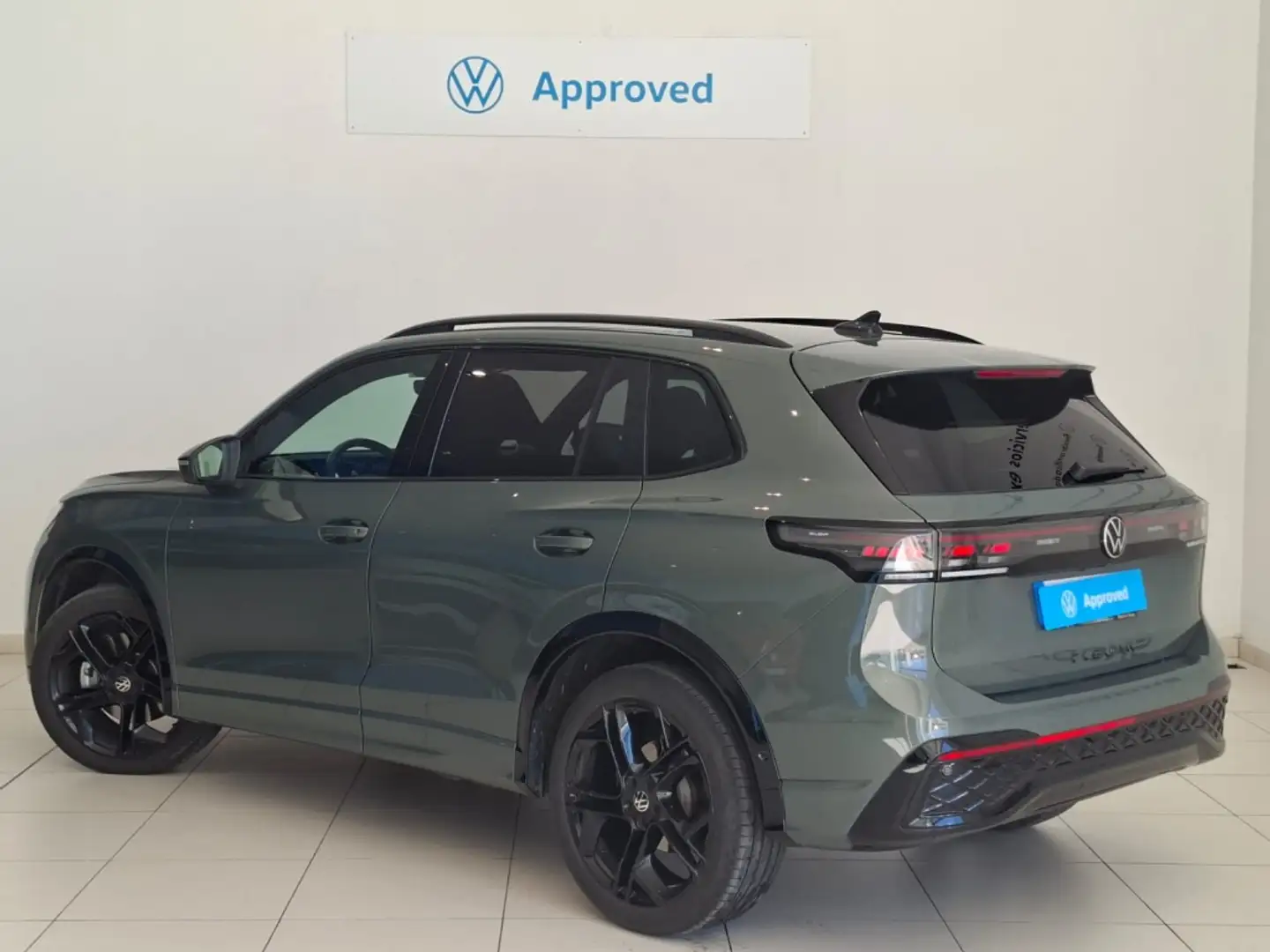Volkswagen Tiguan Todoterreno Automático de 5 Puertas Verde - 2