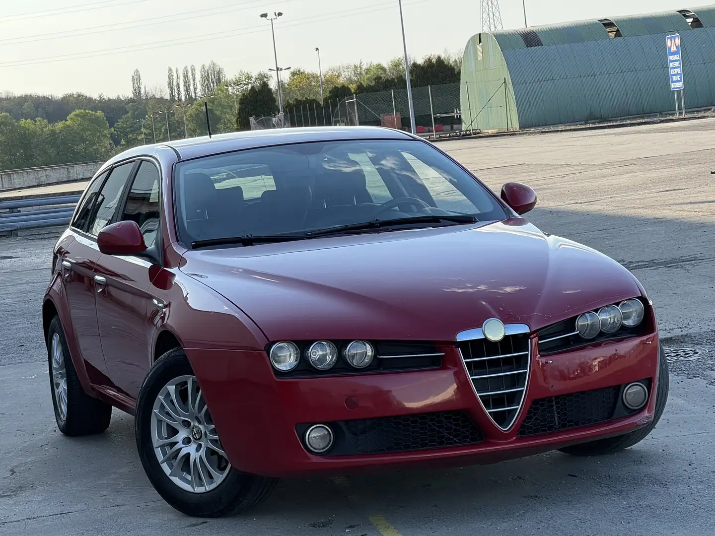 Alfa Romeo 159 1.9 JTD/BREAK/CLIMA/FULLOPTIONS/PACKSPORT!!! Rood - 2