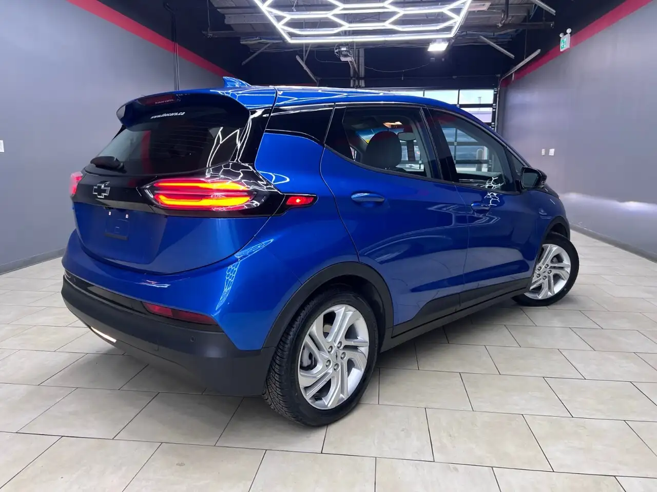 Chevrolet Bolt снимка Chevrolet Bolt