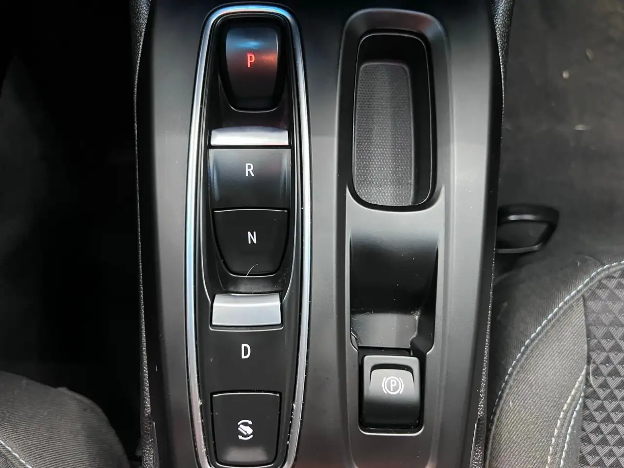 Chevrolet Bolt снимка Chevrolet Bolt