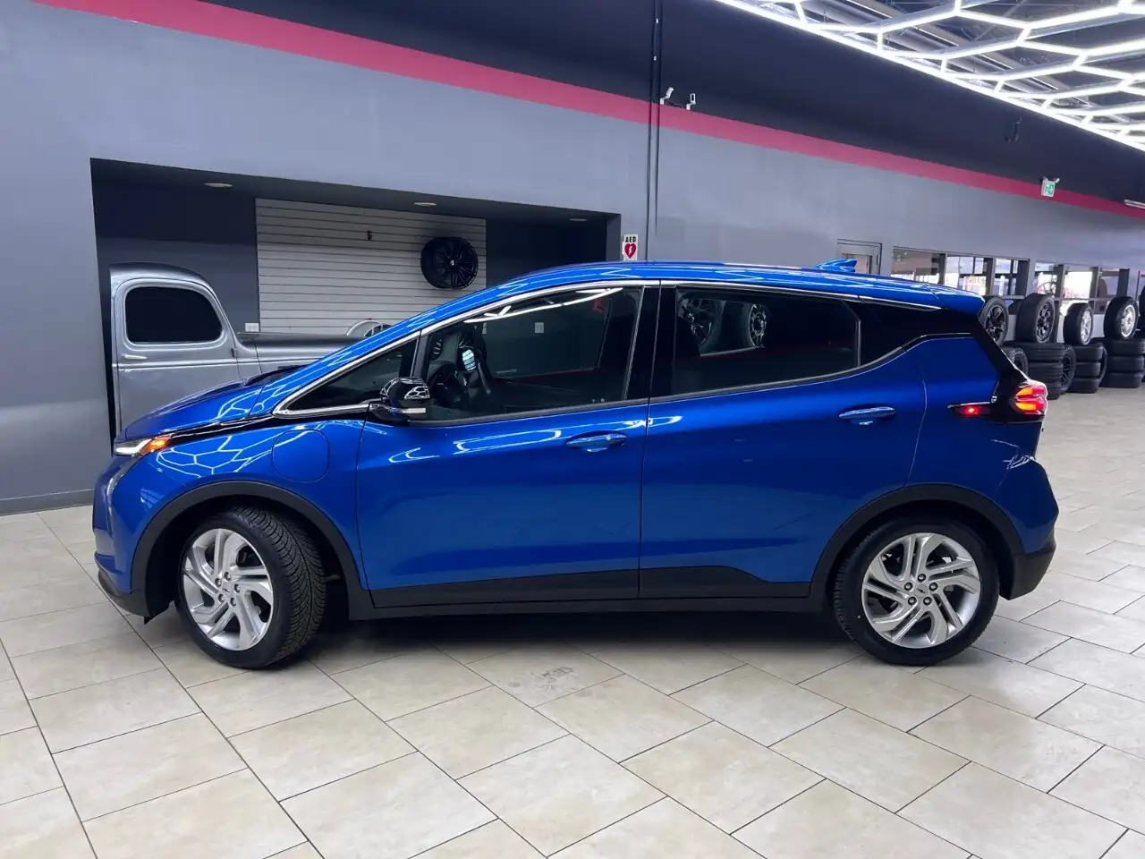 Chevrolet Bolt снимка Chevrolet Bolt
