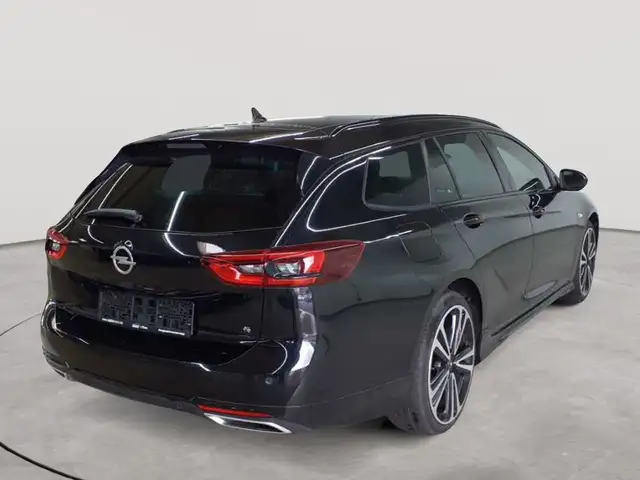 Opel Insignia view 4